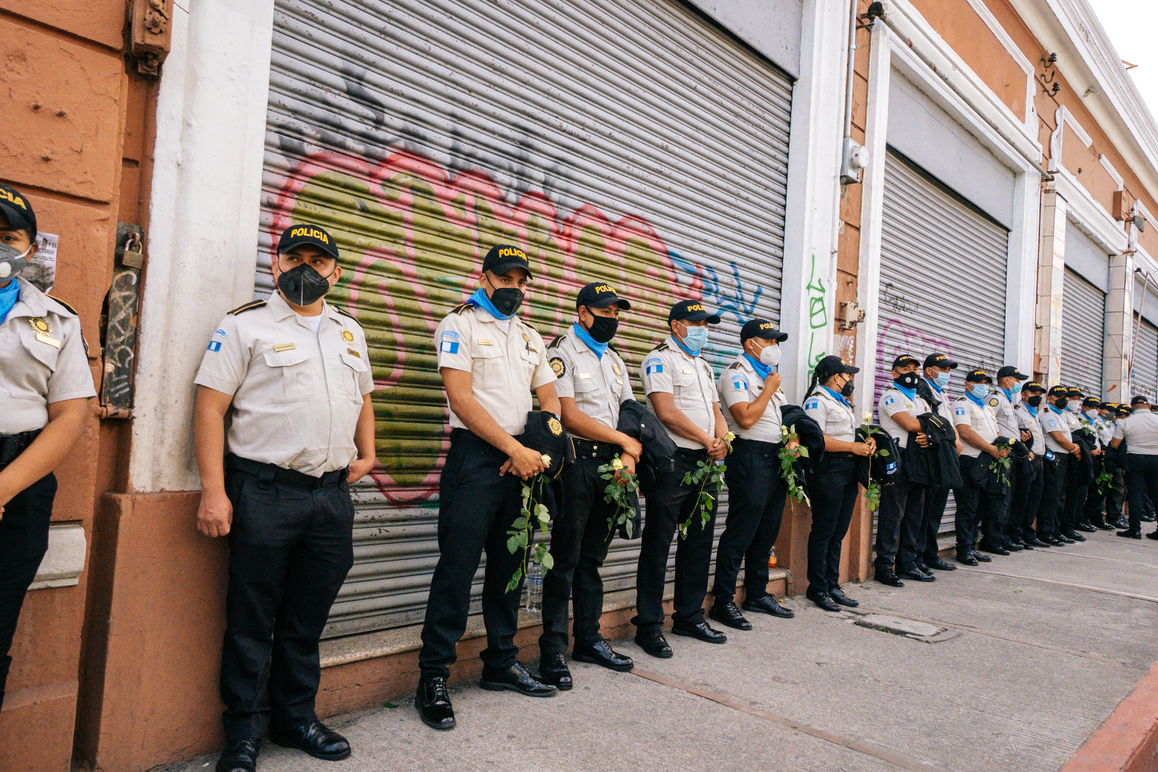 Defensa en profundidad para agentes de IA autónomos