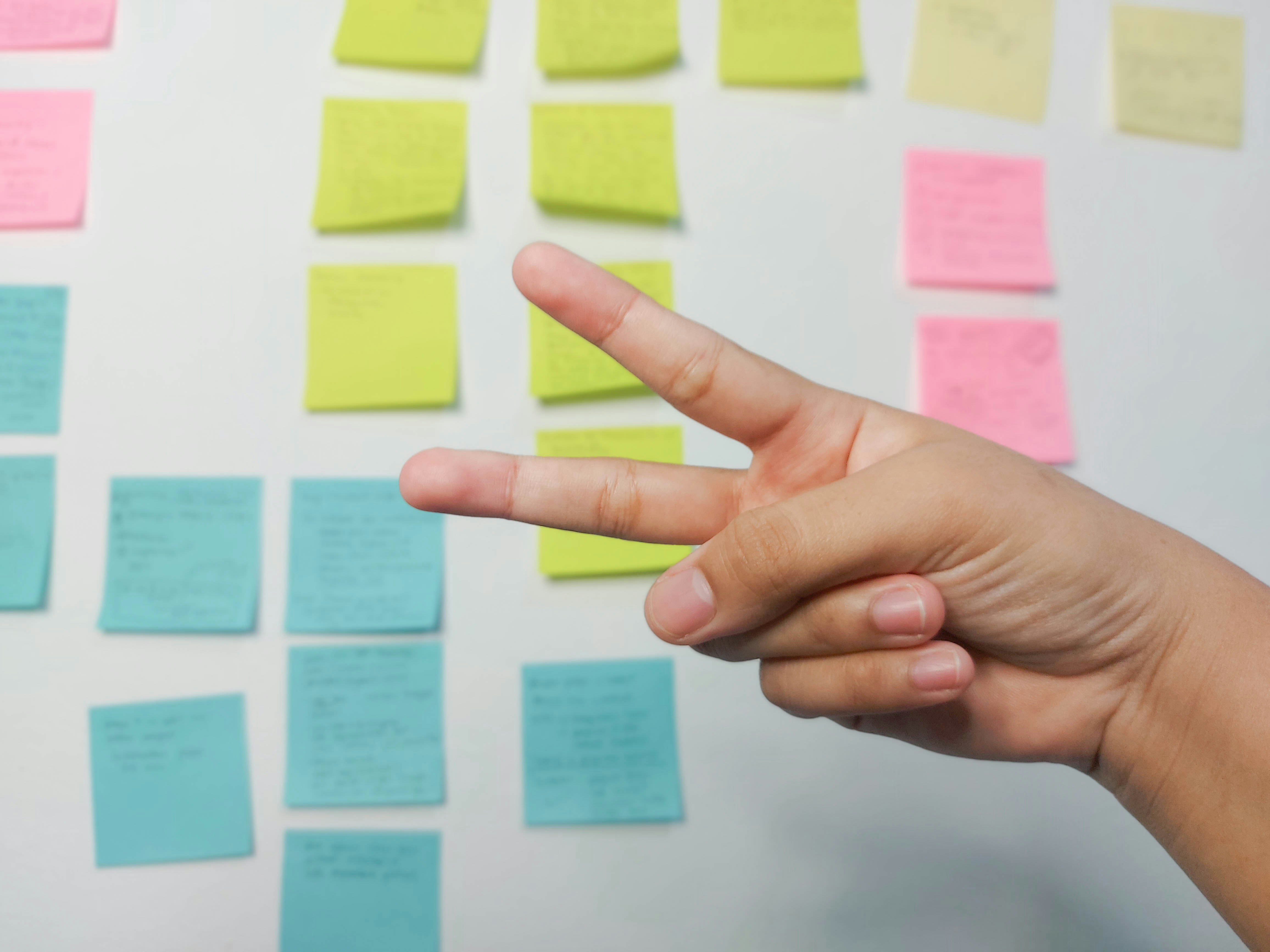 10 Formas probadas de reducir el desalineamiento entre las partes interesadas en equipos de productos