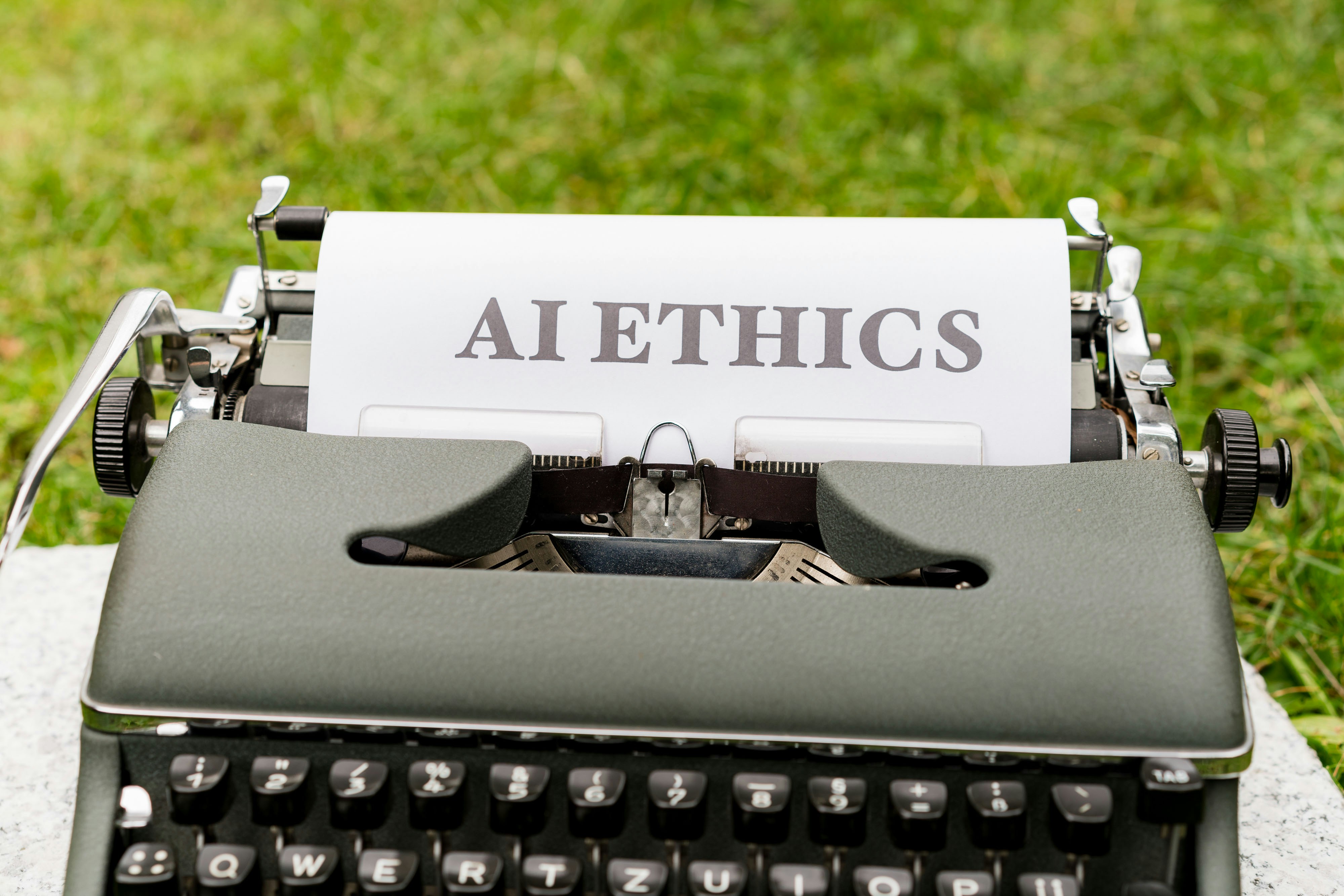 Ética de la IA en Acción: Cómo Garantizamos Equidad, Mitigación de Sesgos y Explicabilidad