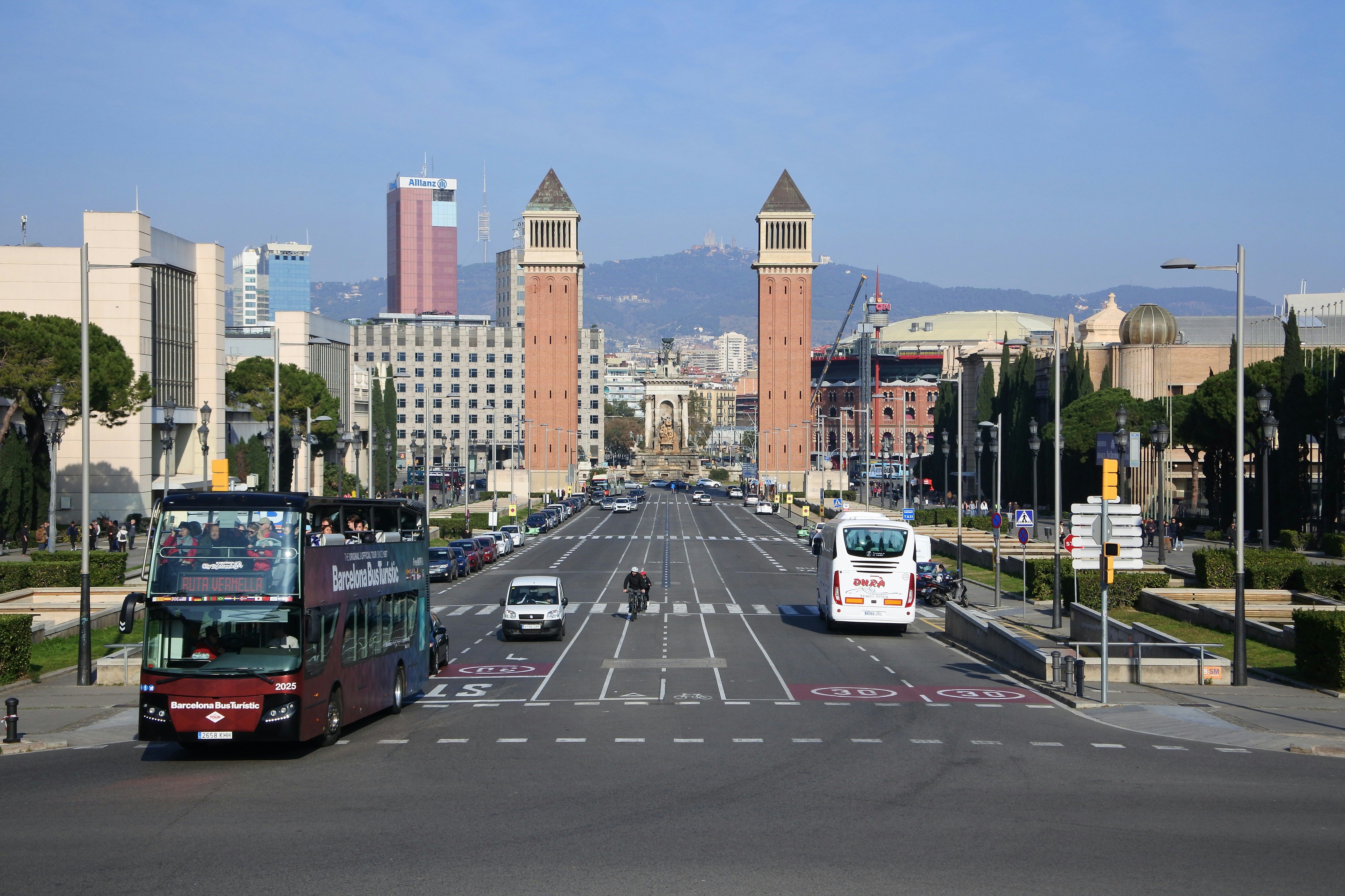 Asociado oficial de IA para la optimización de rutas en Barcelona - Más de 15 años de experiencia