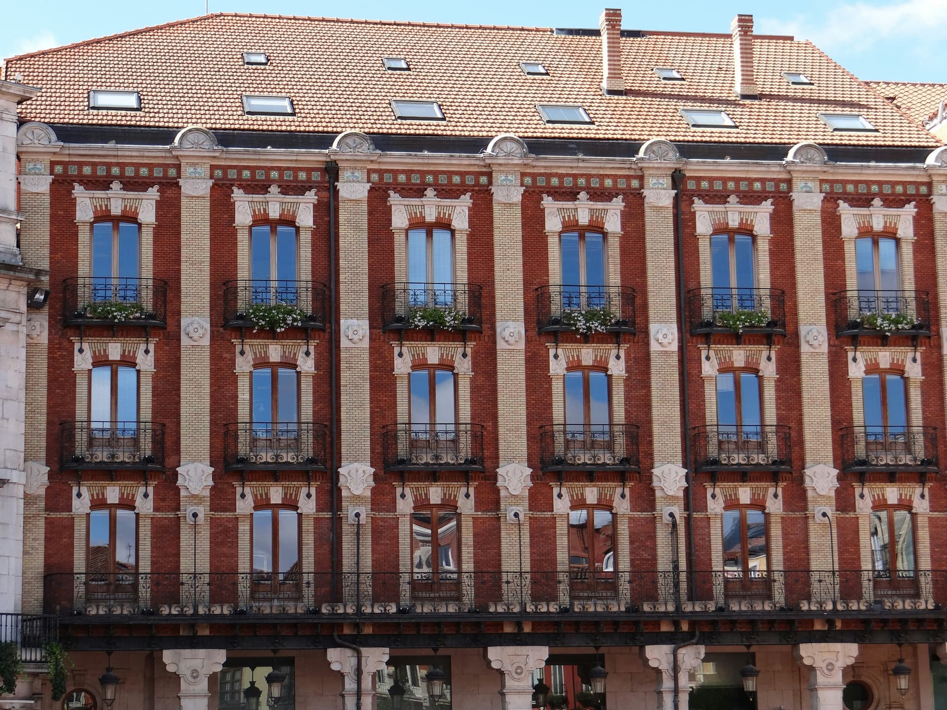 Top 100 Expertos en servicios comerciales de n8n en Burgos