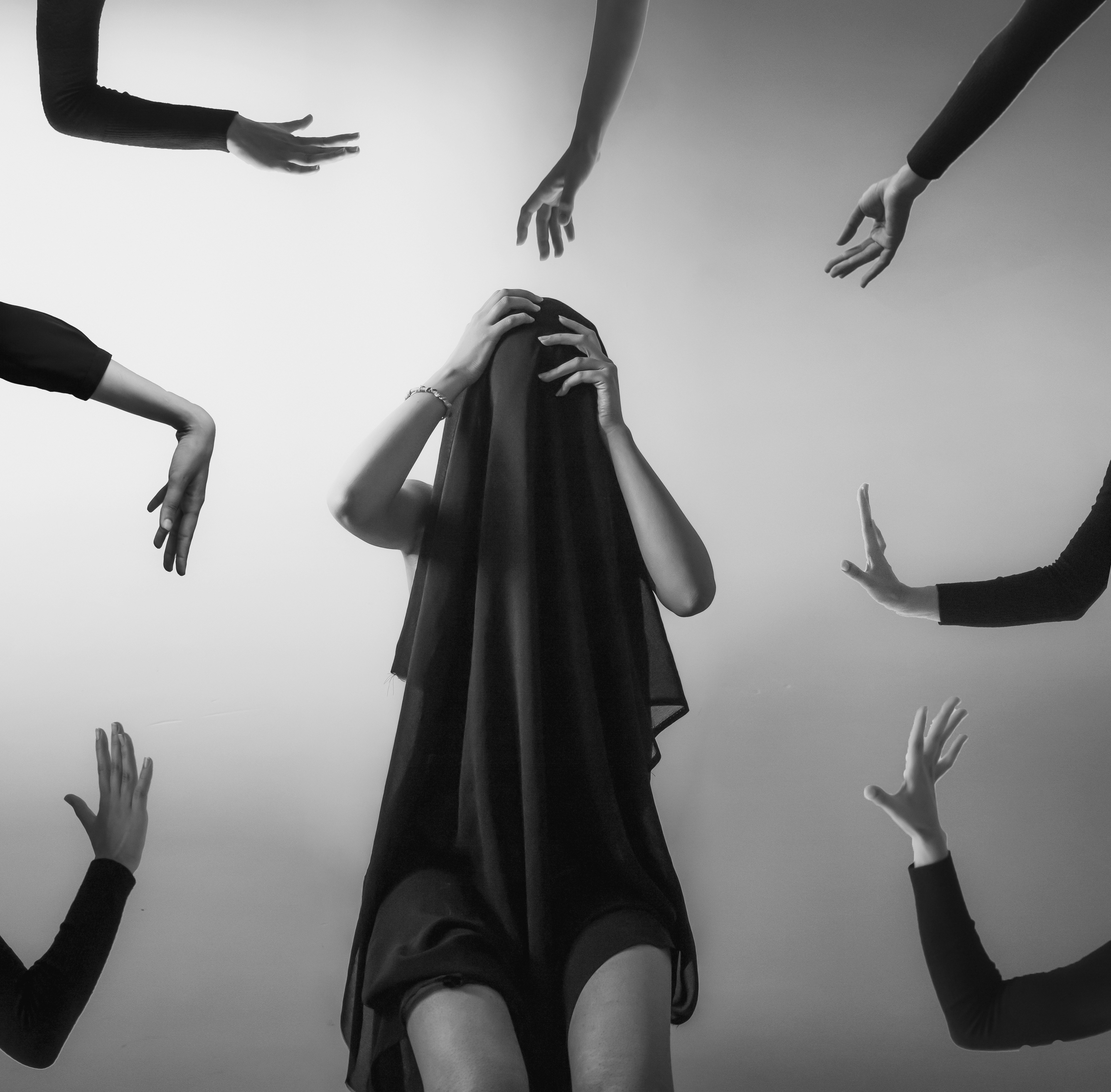 Más allá de las personas psicológicas fijas: El estado supera al rasgo, pero los modelos de lenguaje son ciegos al estado.