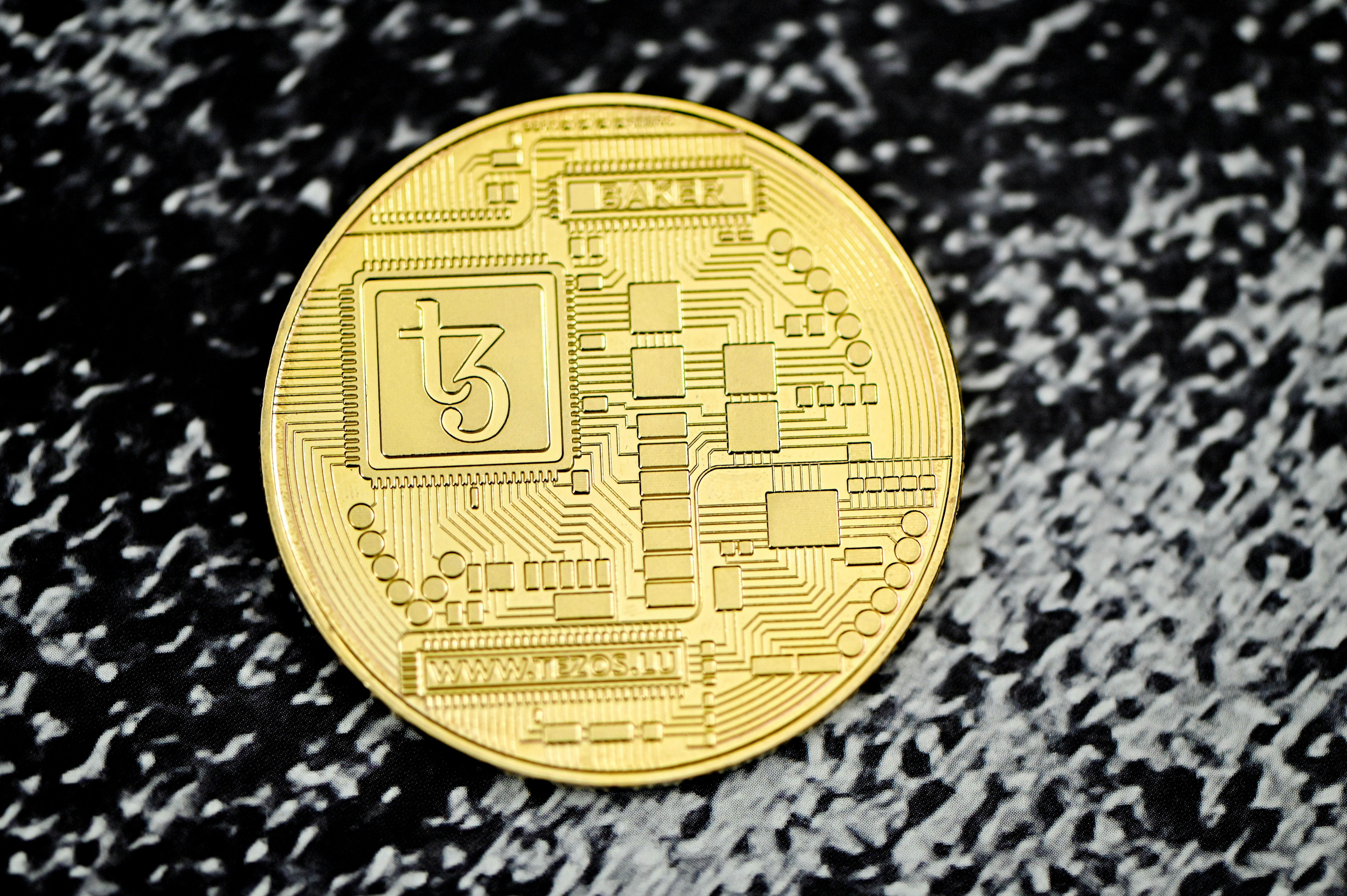 Como la algoritmo avaricia modela los premios de los mineros en redes de blockchain