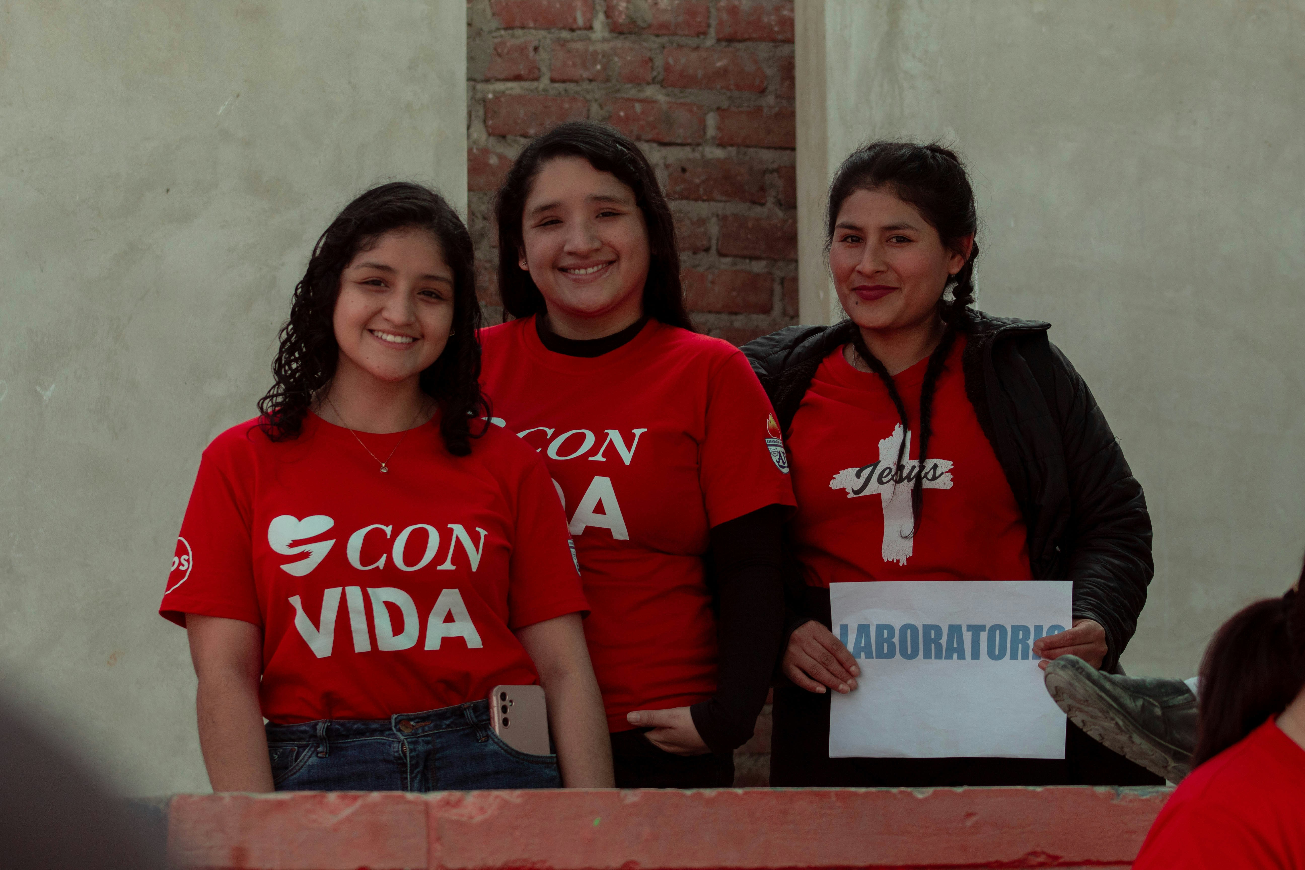 Utilización de texto para modelos de reconocimiento del habla dominados por el codificador