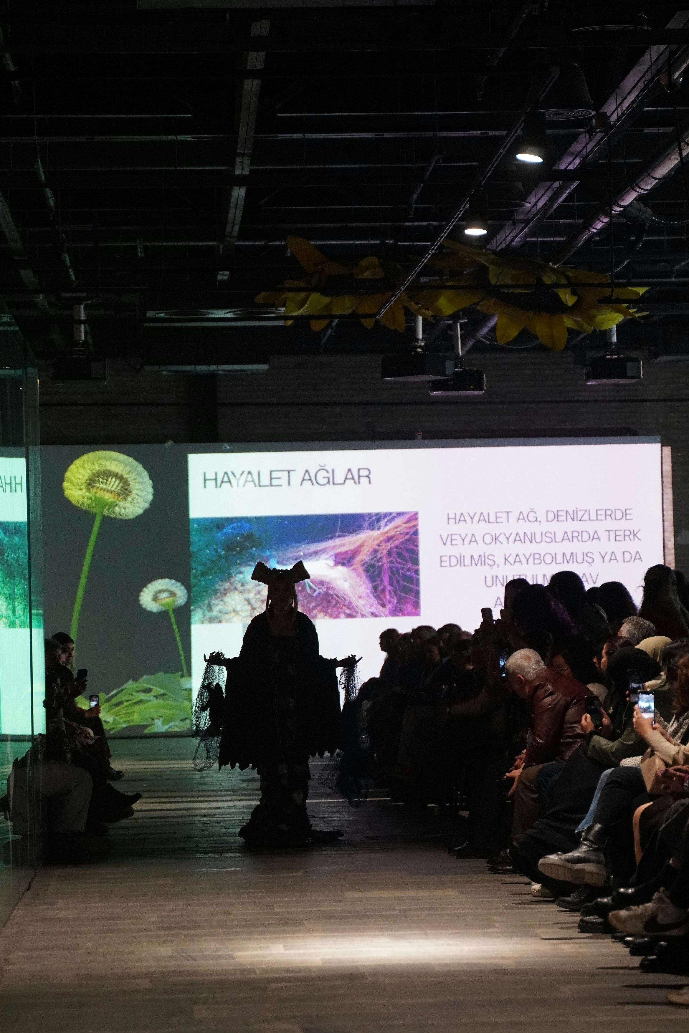 Relación de Inteligencia Artificial en el contado multisensorial: El diseño de experiencias de marca inmersivas a través de la Inteligencia Artificial