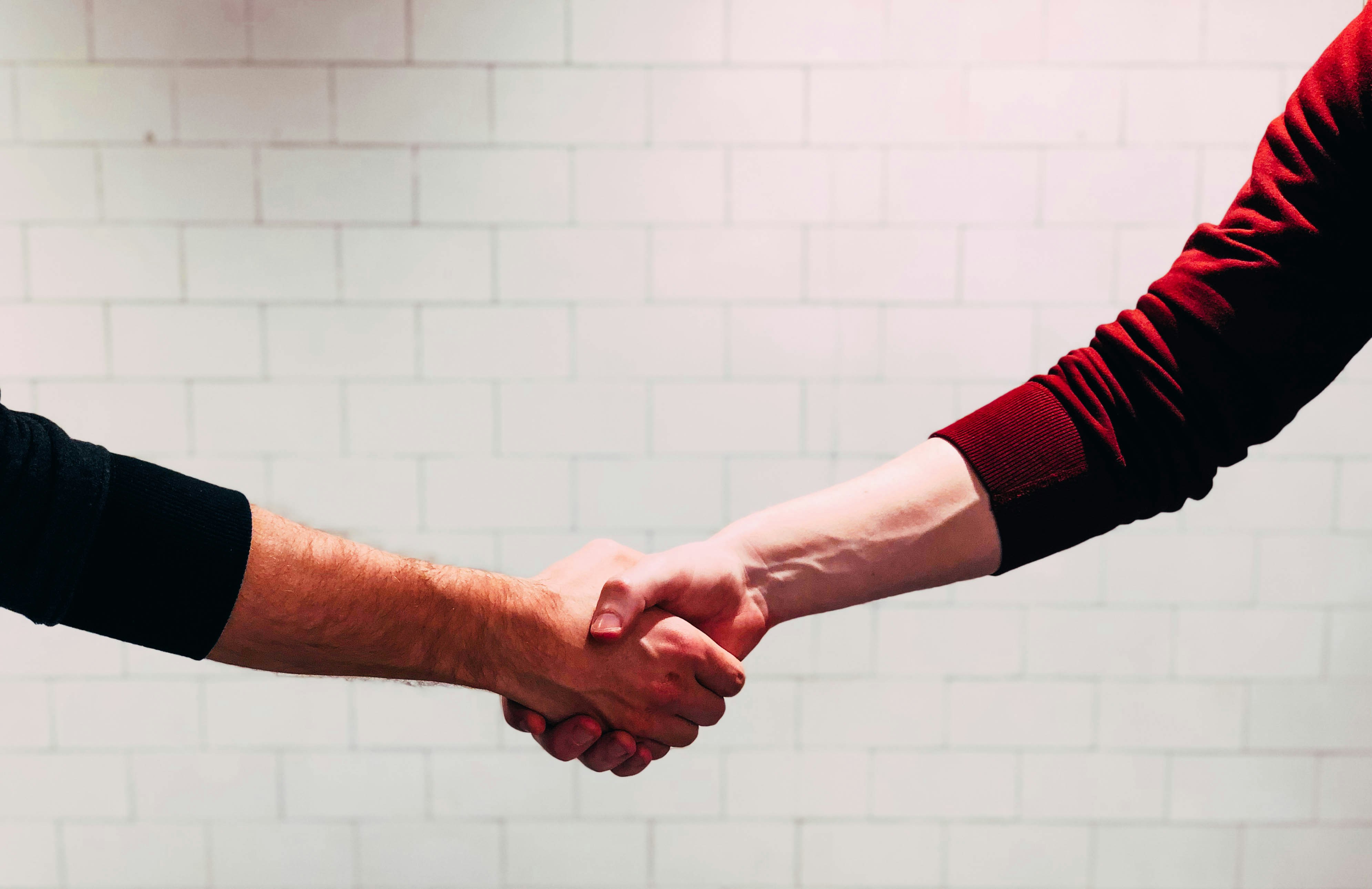 Feedback de usuarios: cómo mejorar el momento de contratar un socio de software