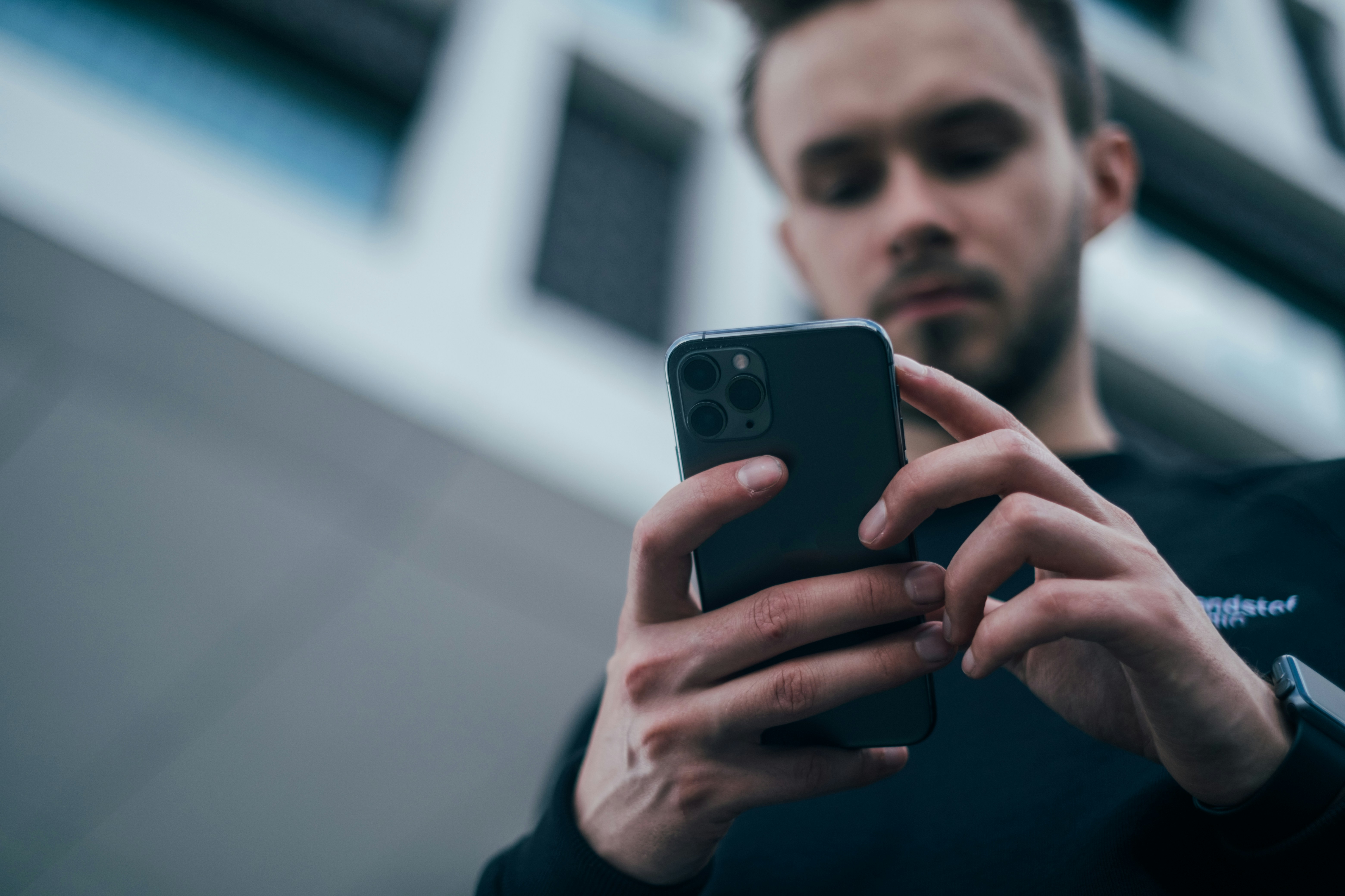 FSB acusa a espías extranjeros de convertir smartphones en vigilancia
