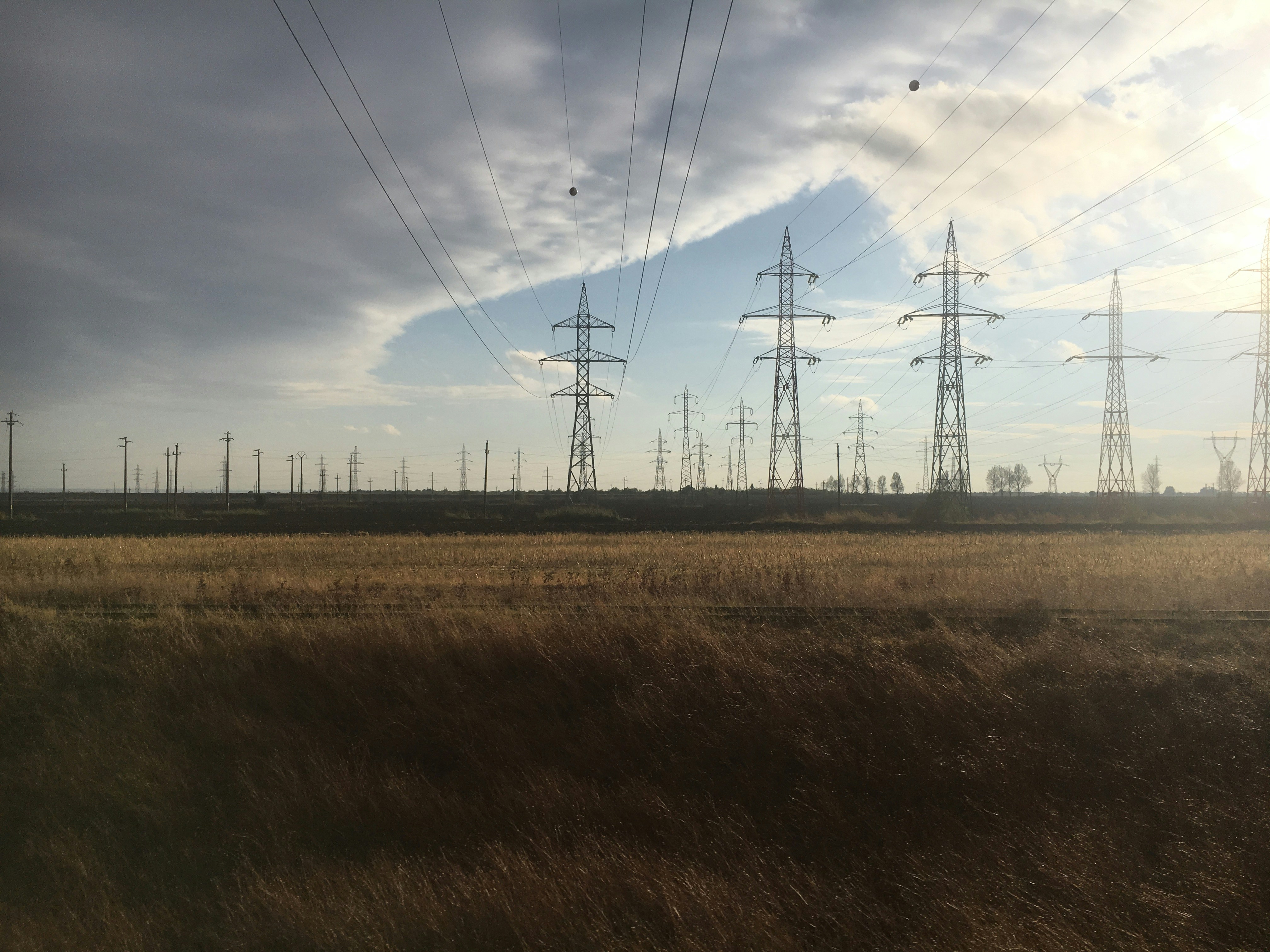 Transporte de la energía eléctrica: funcionamiento, infraestructuras y claves del sistema eléctrico español