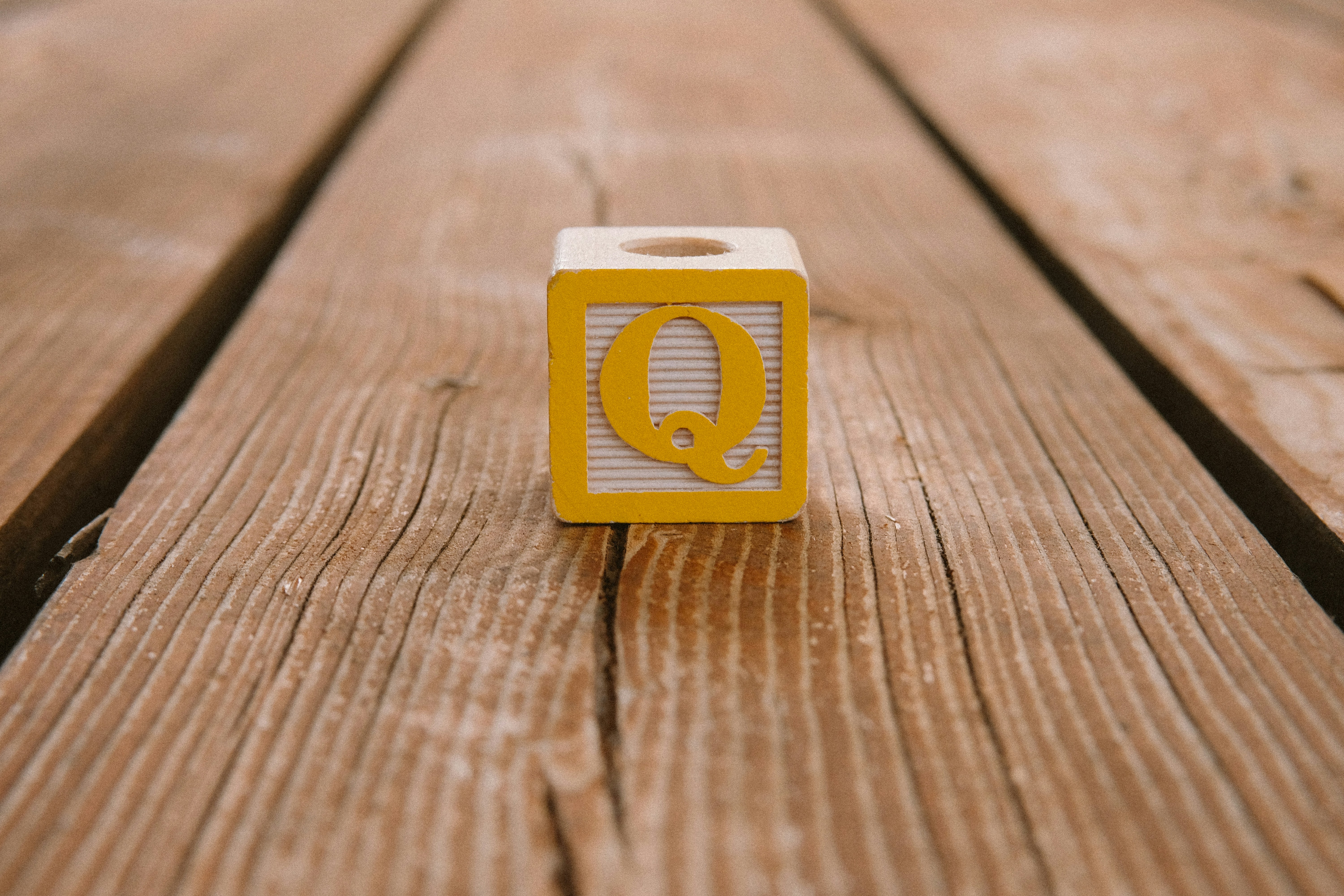 ¿Qué garantías o SLAs ofrece Q2BSTUDIO para los servicios de programación?