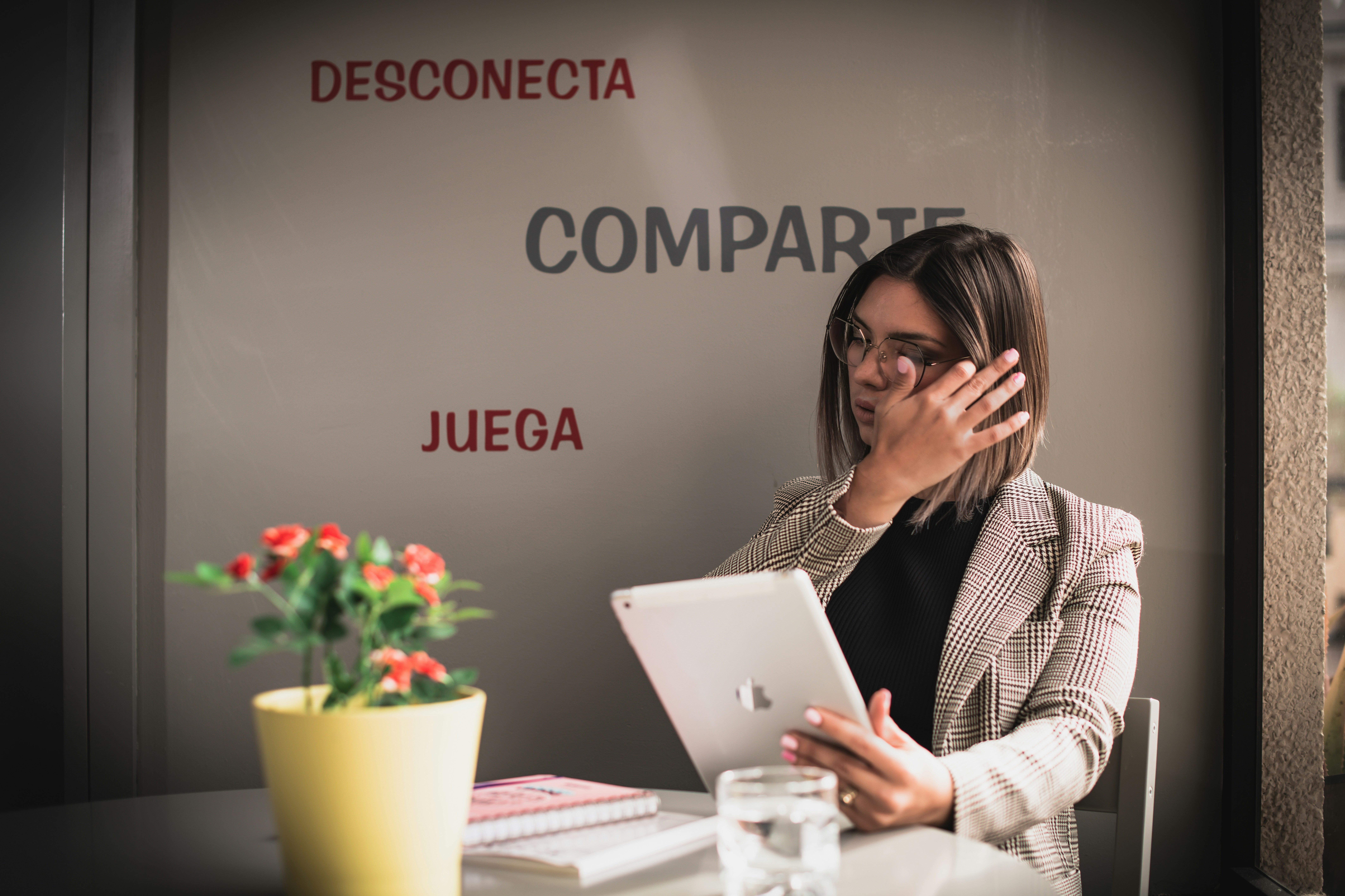 ¿Cómo garantiza la migración de una aplicación Delphi a la web moderna la precisión de los datos?