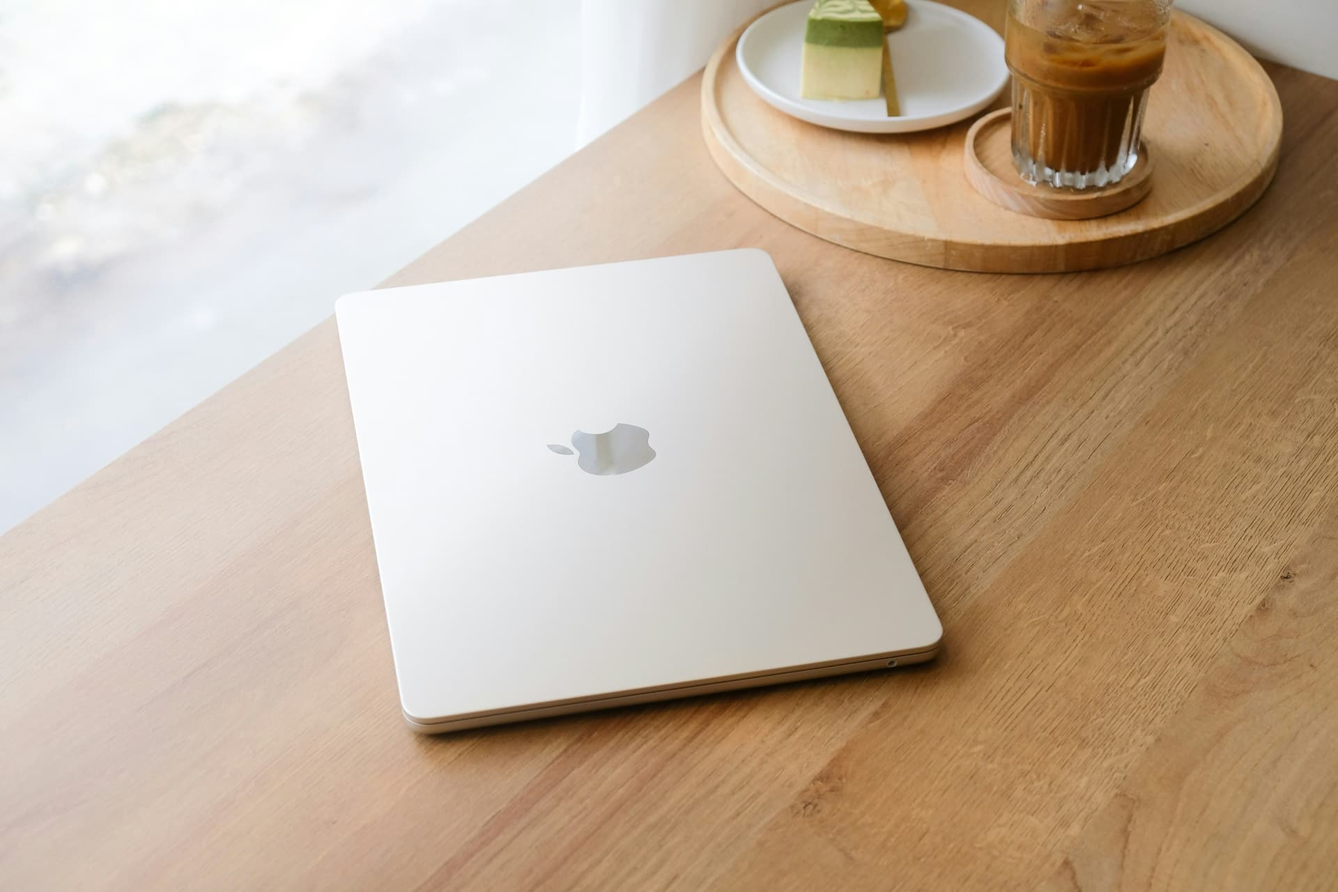 Gasta menos y mantente productivo con esta MacBook Air por menos de $250