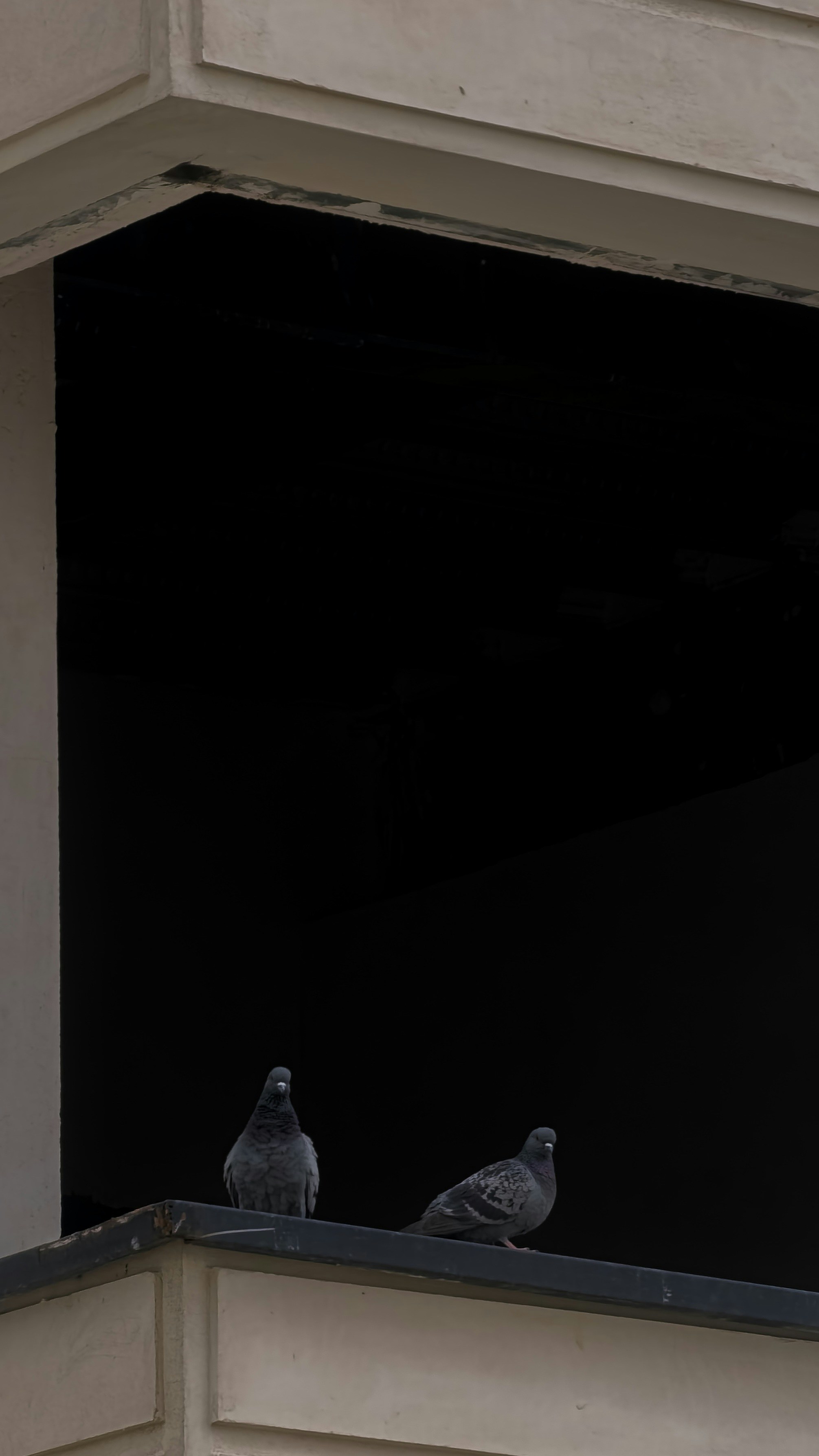 Cuando los agentes persuaden: generación y mitigación de la propaganda en LLMs