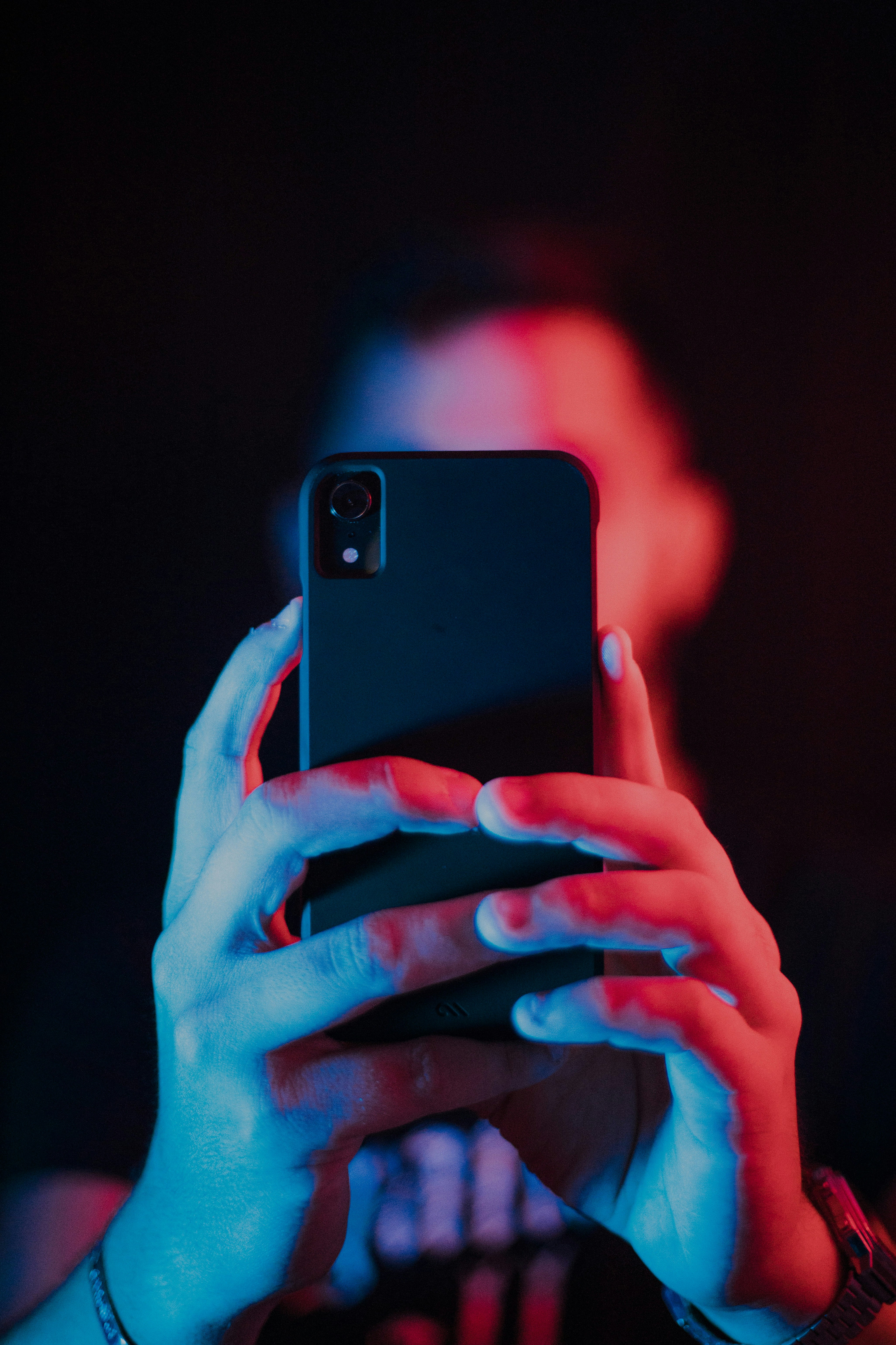 Google lanza detección de llamadas falsas contra estafas con deepfake