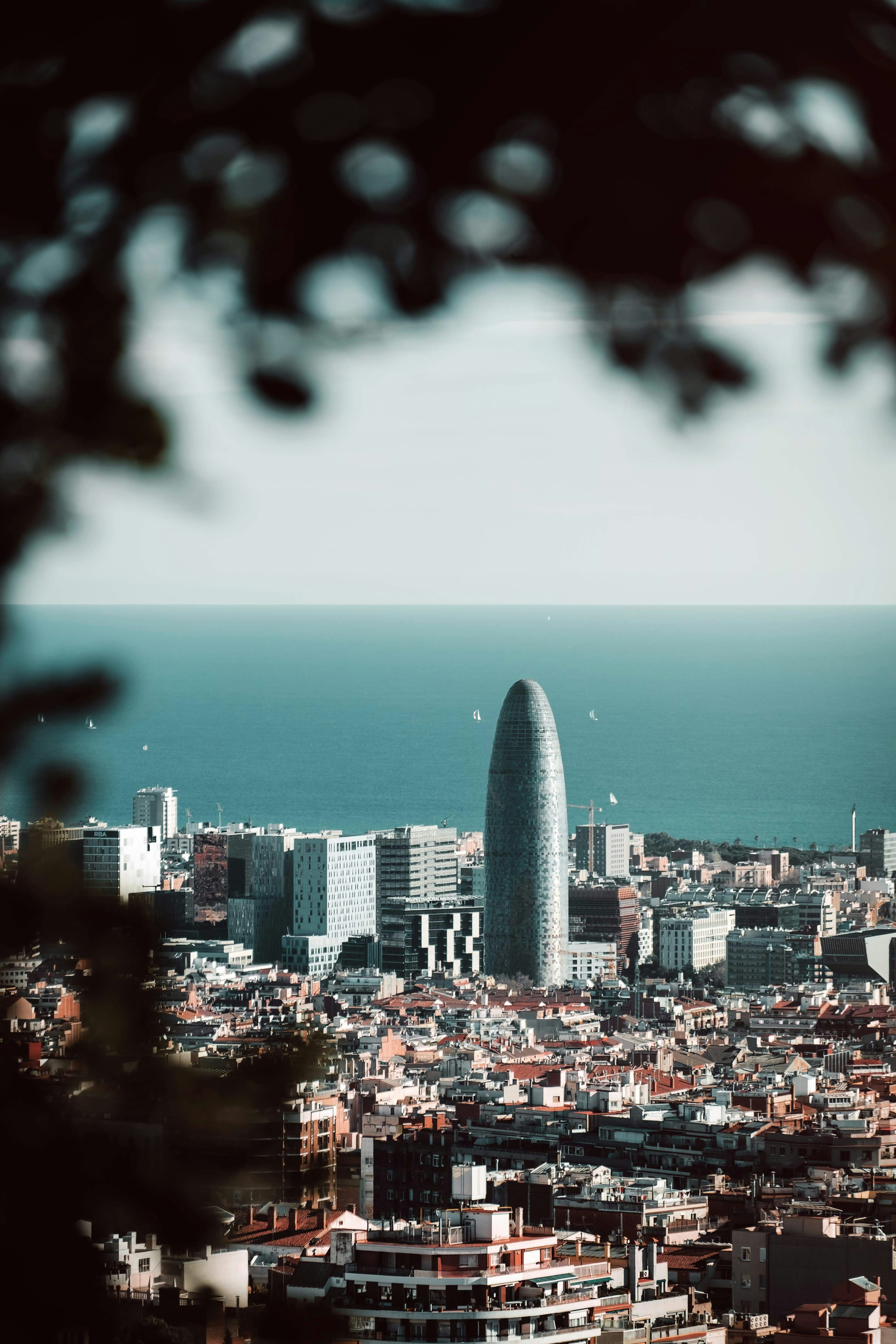 Guía definitiva para encontrar desarrollo web a medida en Barcelona