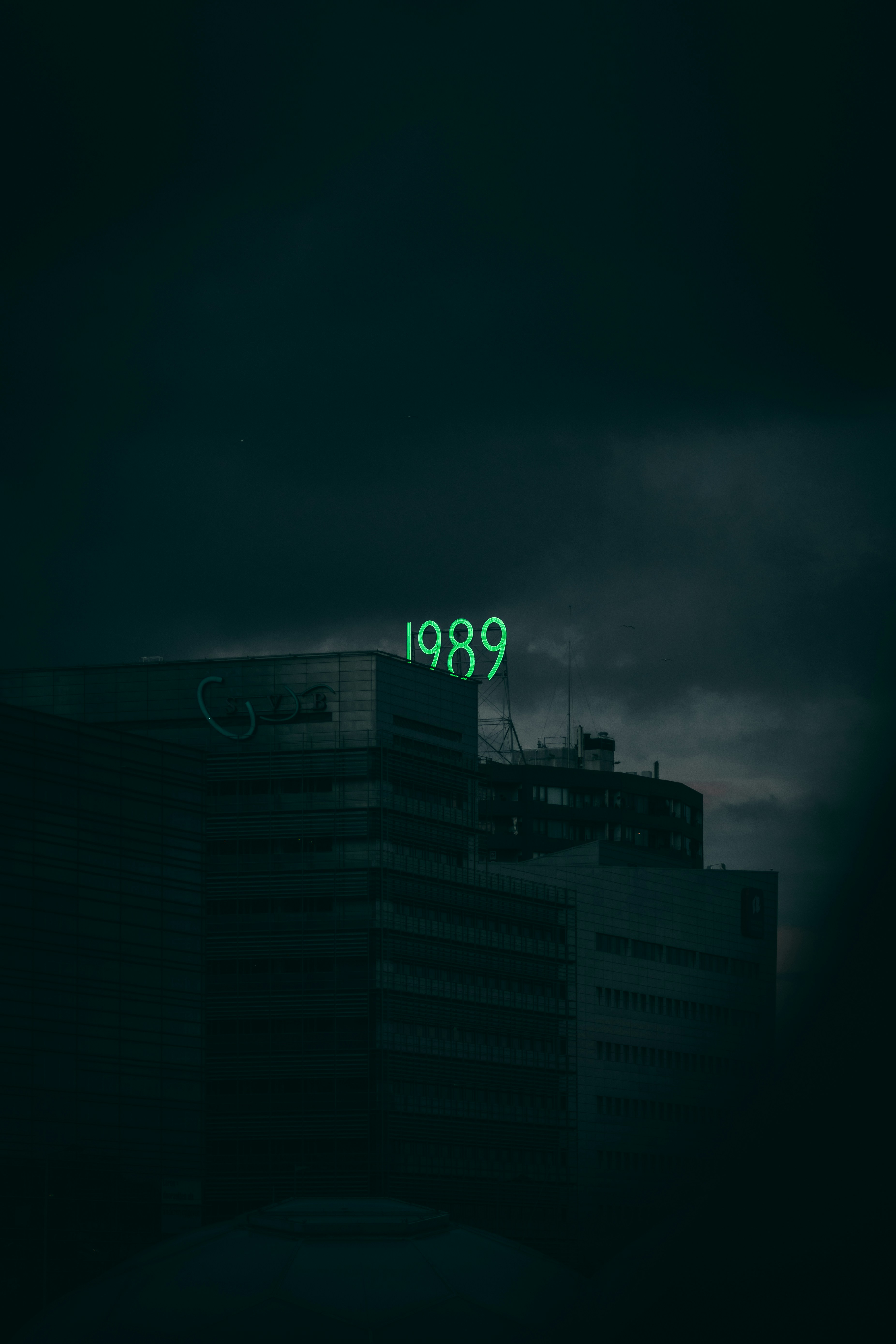 Atrapando el 98.9 de cada 100 Deepfakes: Lo que se necesita para liderar la tabla de clasificación de Hugging Face