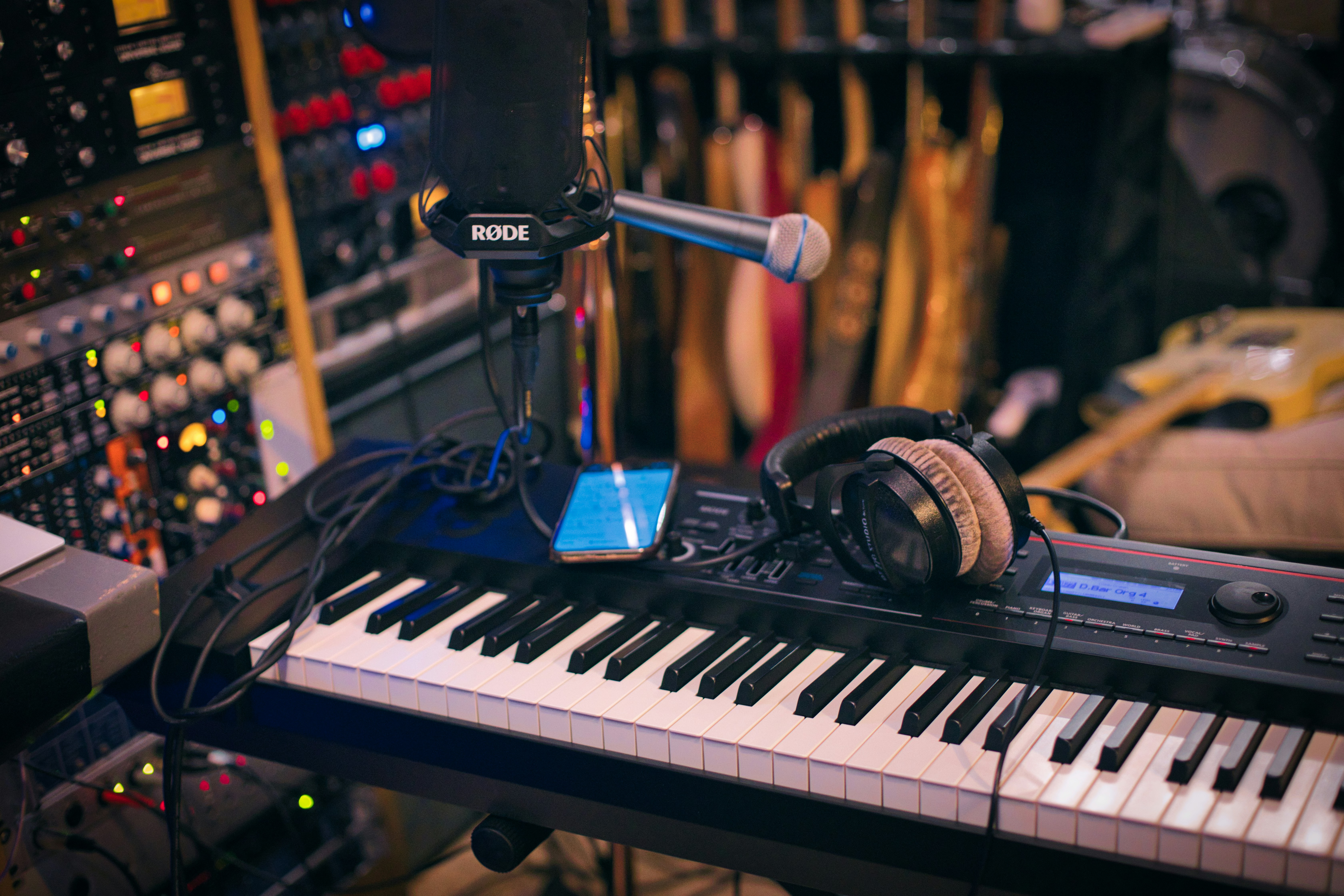 Hainbach: El 'Dark Souls de la síntesis' con instrumentos de laboratorio