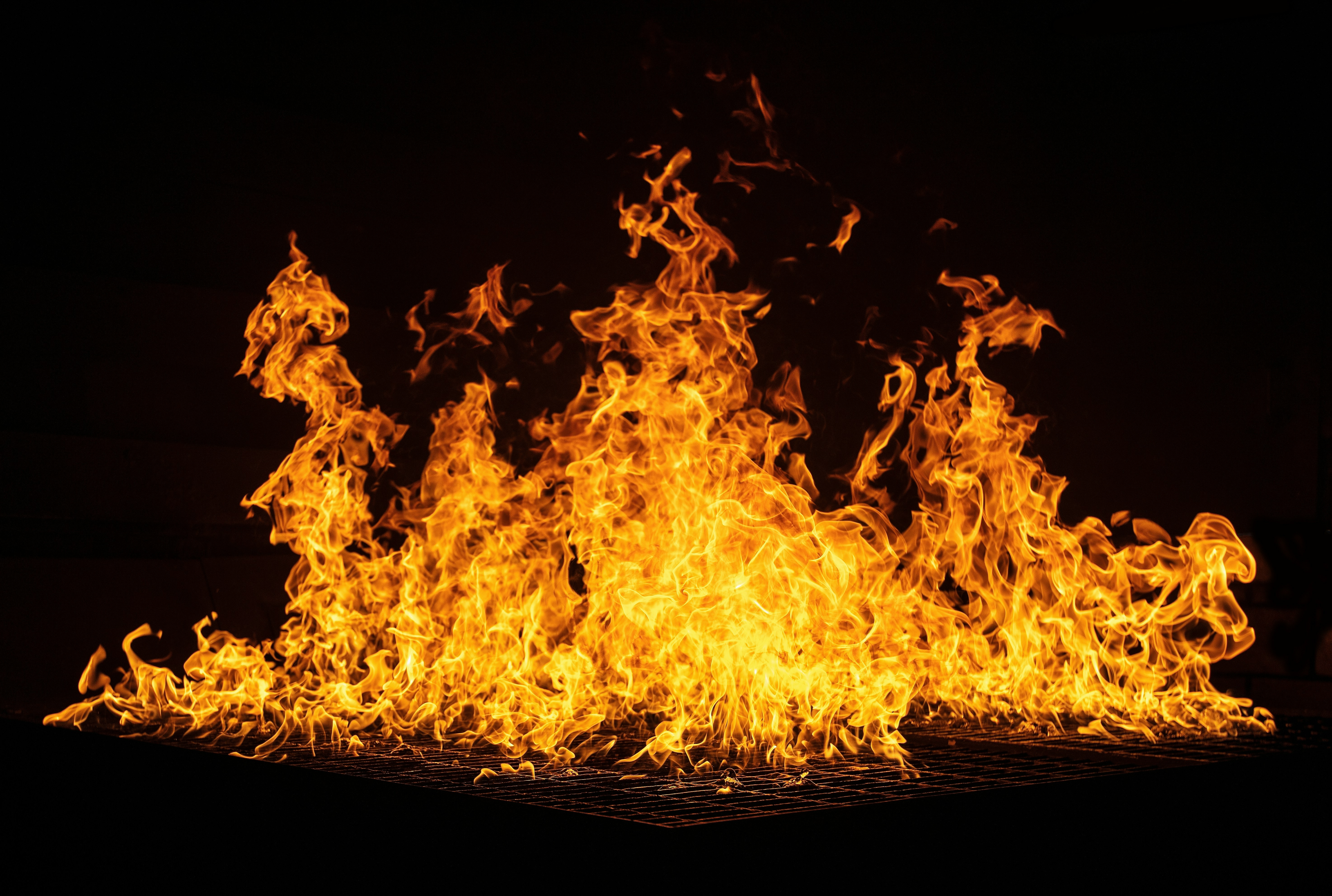 HumP-KD: Framework híbrido de destilación de conocimiento para clasificación de incendios