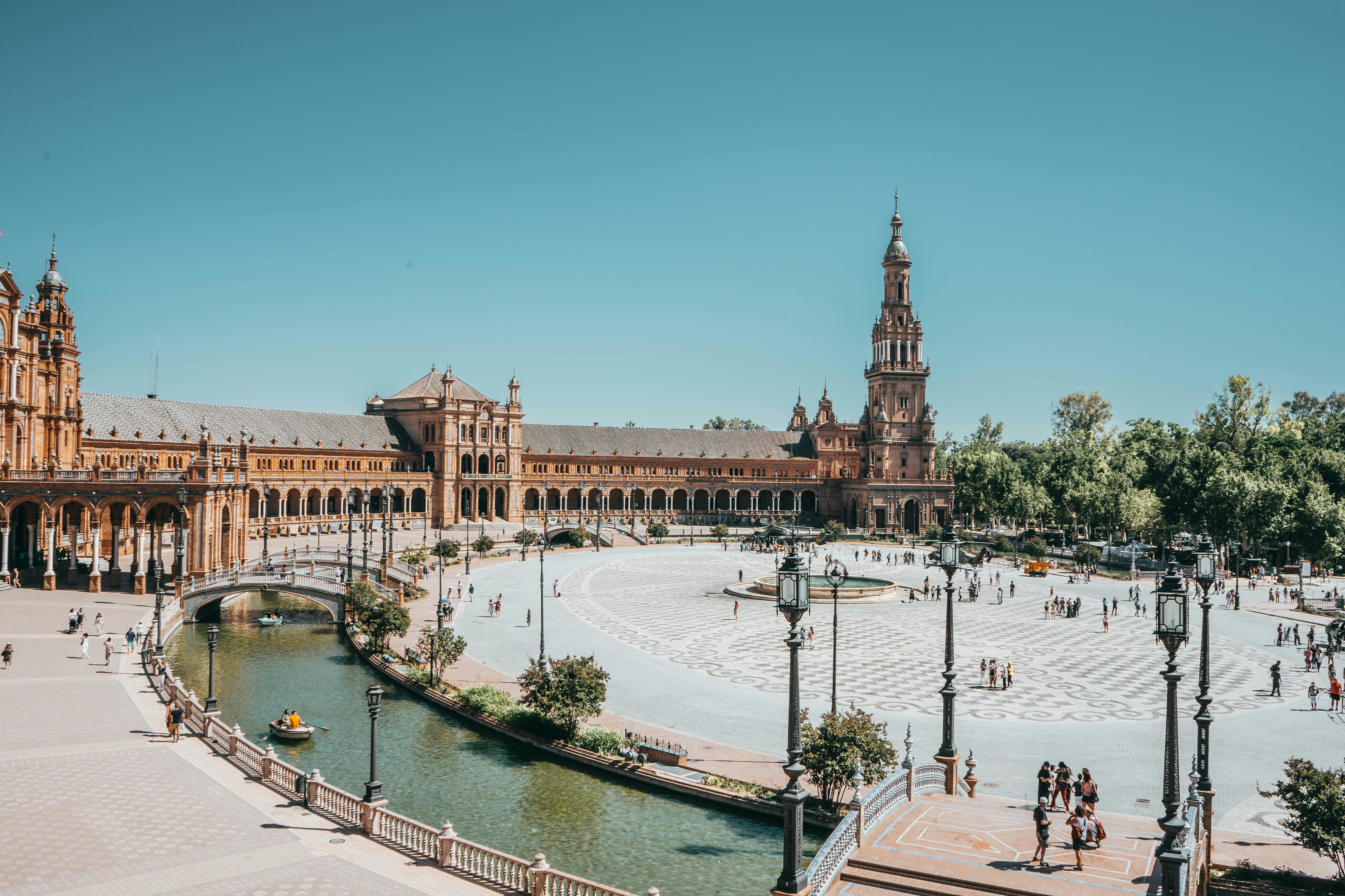 Empresa de integración de servicios personalizados de nuestros sistemas en Sevilla