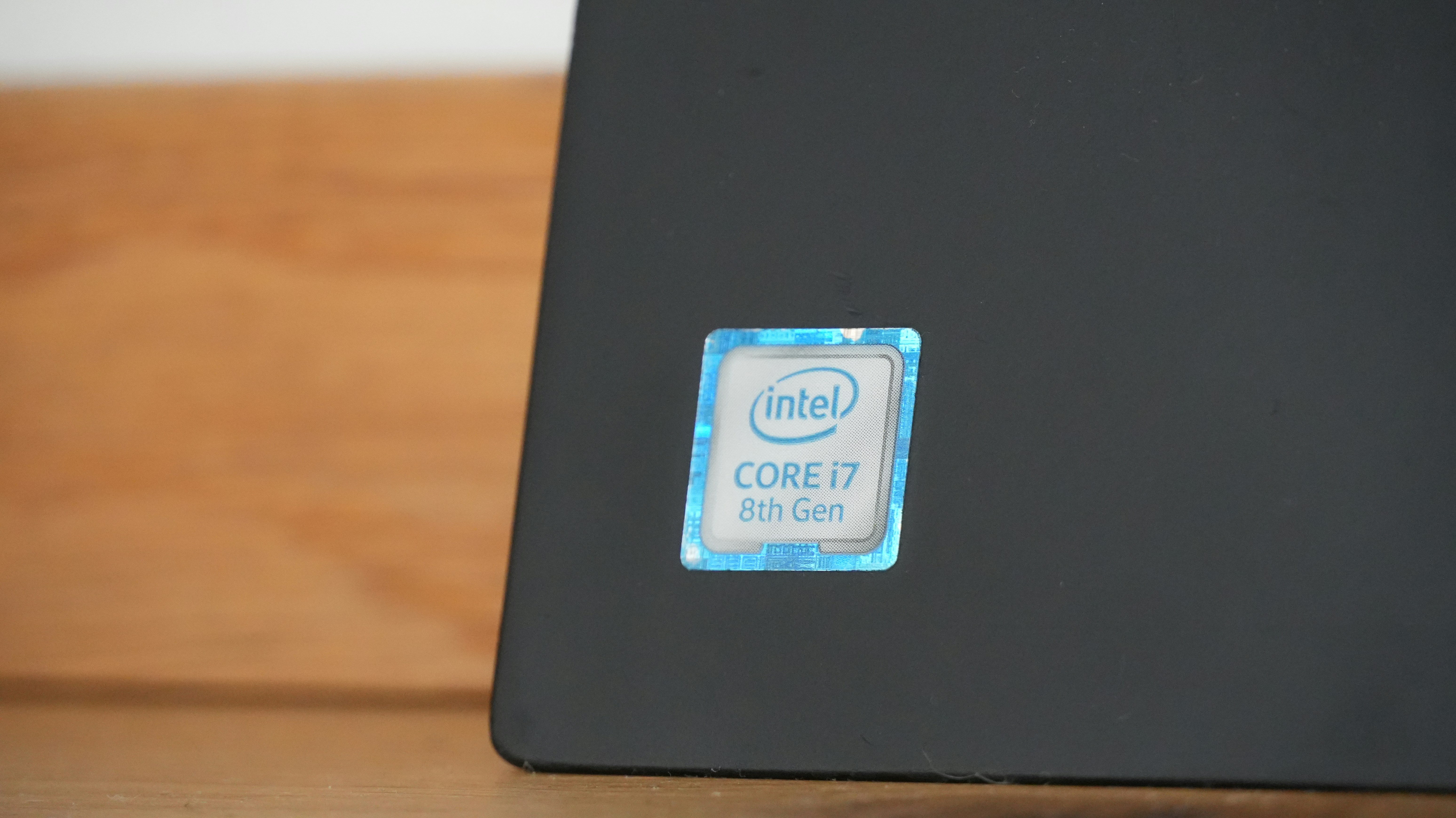 Intel introduce silenciosamente CPUs 'Arrow Lake Refresh' en laptops para gaming