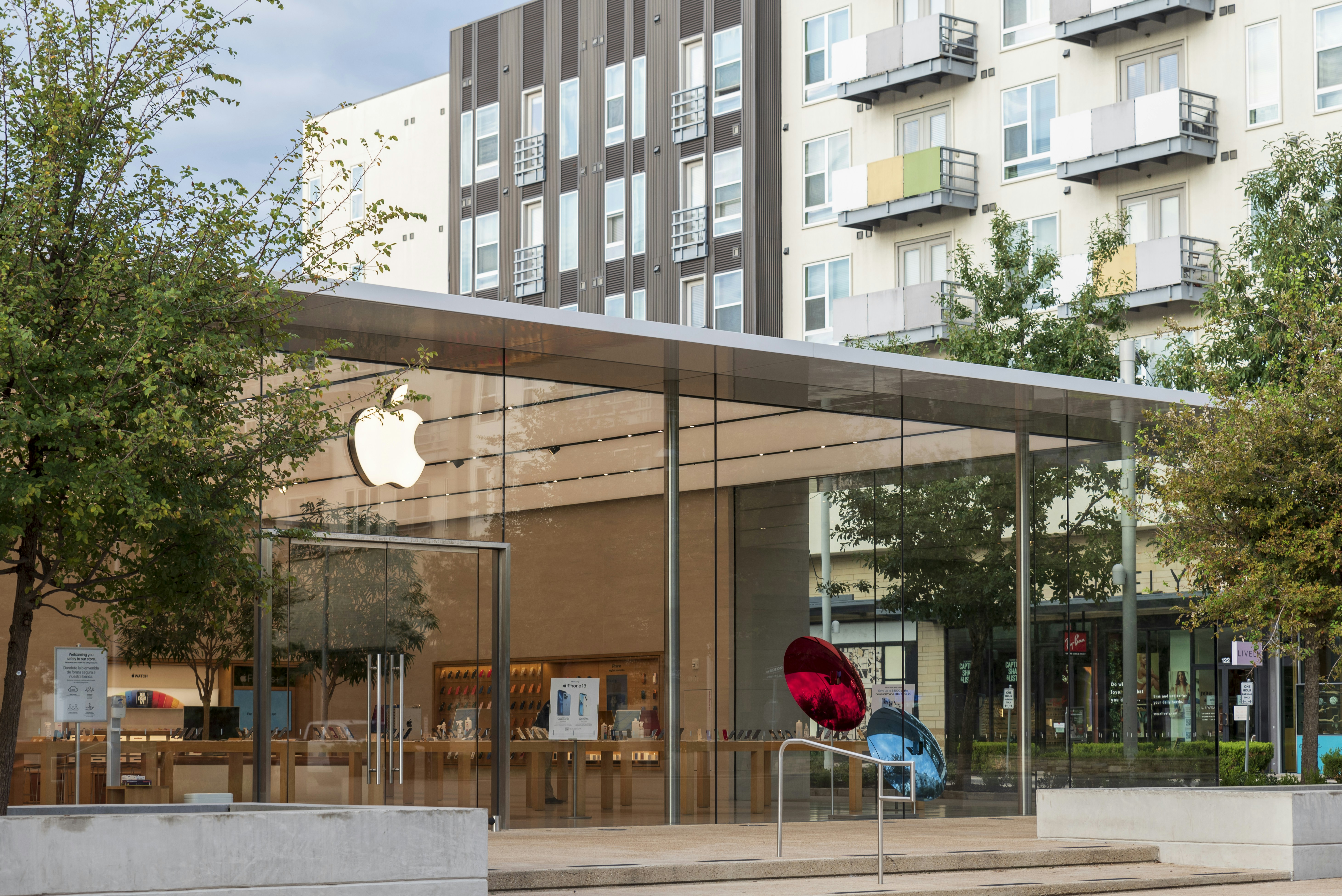 Investigadores de Apple lanzan CLaRa: Un marco de razonamiento latente continuo para RAG nativo de compresión con compresión de documentos semánticos de 16x–128x