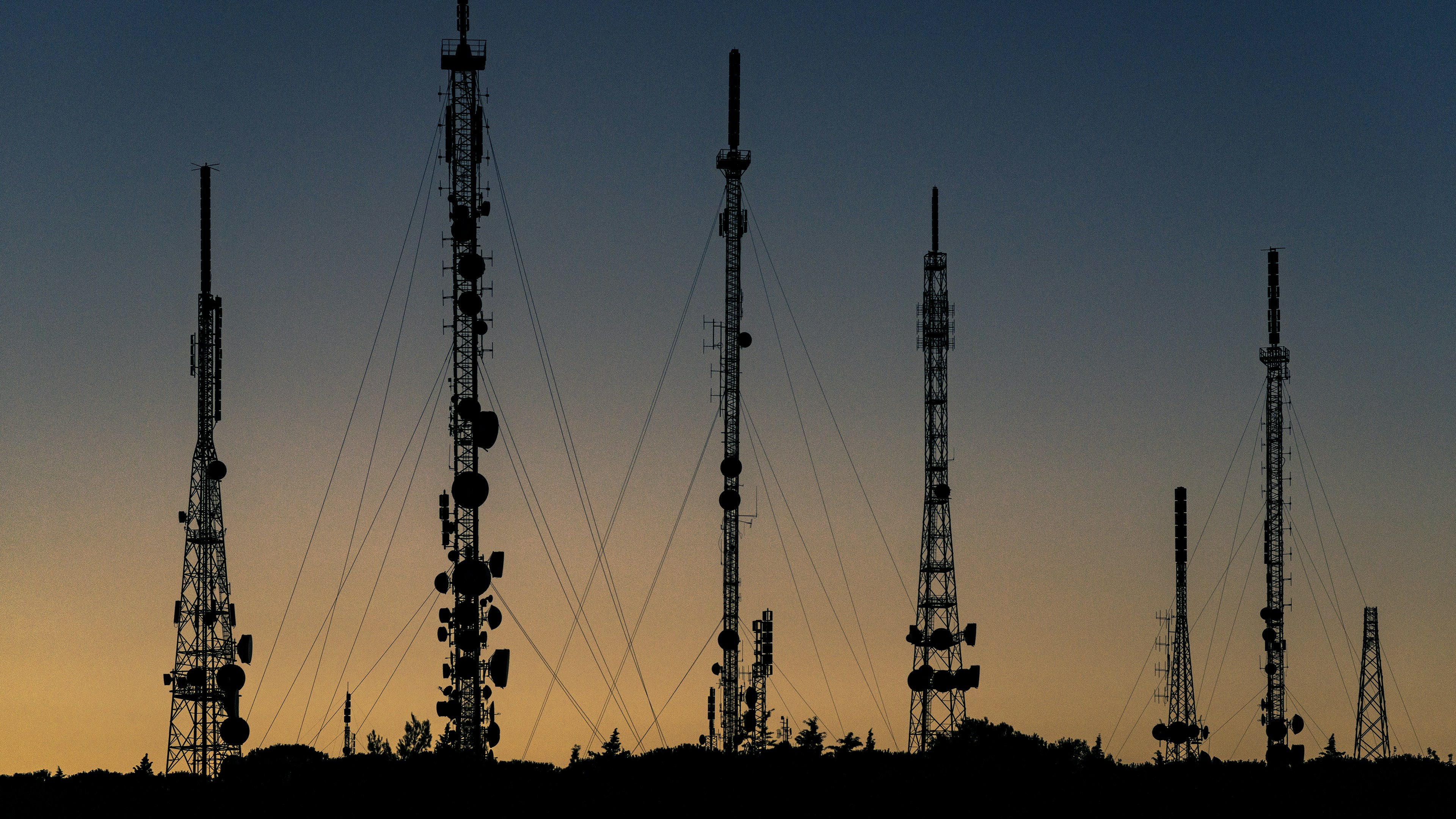 JSCGC: Codificación Generativa Conjunta para Comunicaciones Inalámbricas