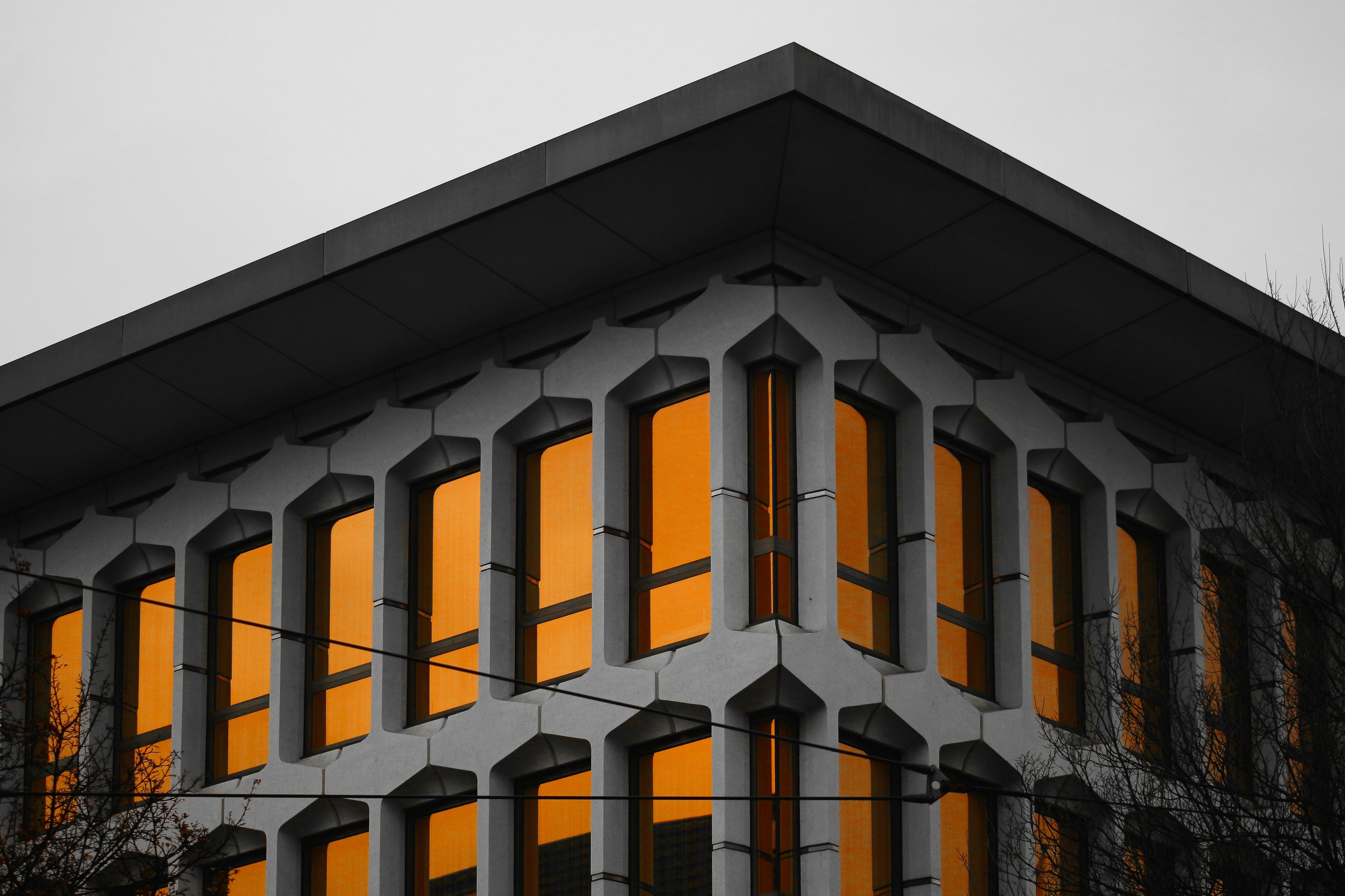 ¿Qué hace que el desarrollo de la arquitectura de microservicios sea diferente de las soluciones tradicionales?