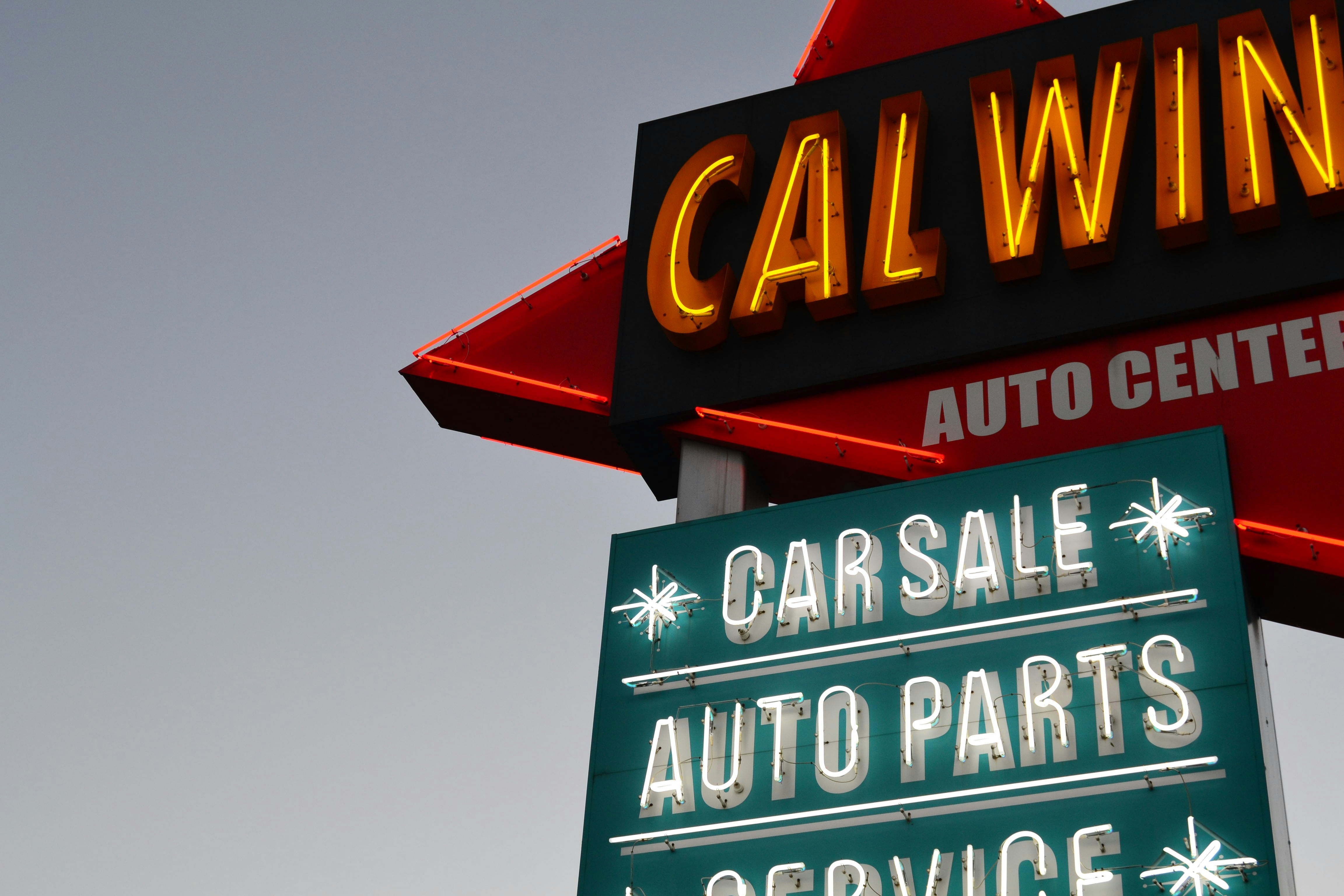 ¿Ofrece la automatización del negocio de alquiler de coches ahorros a largo plazo?