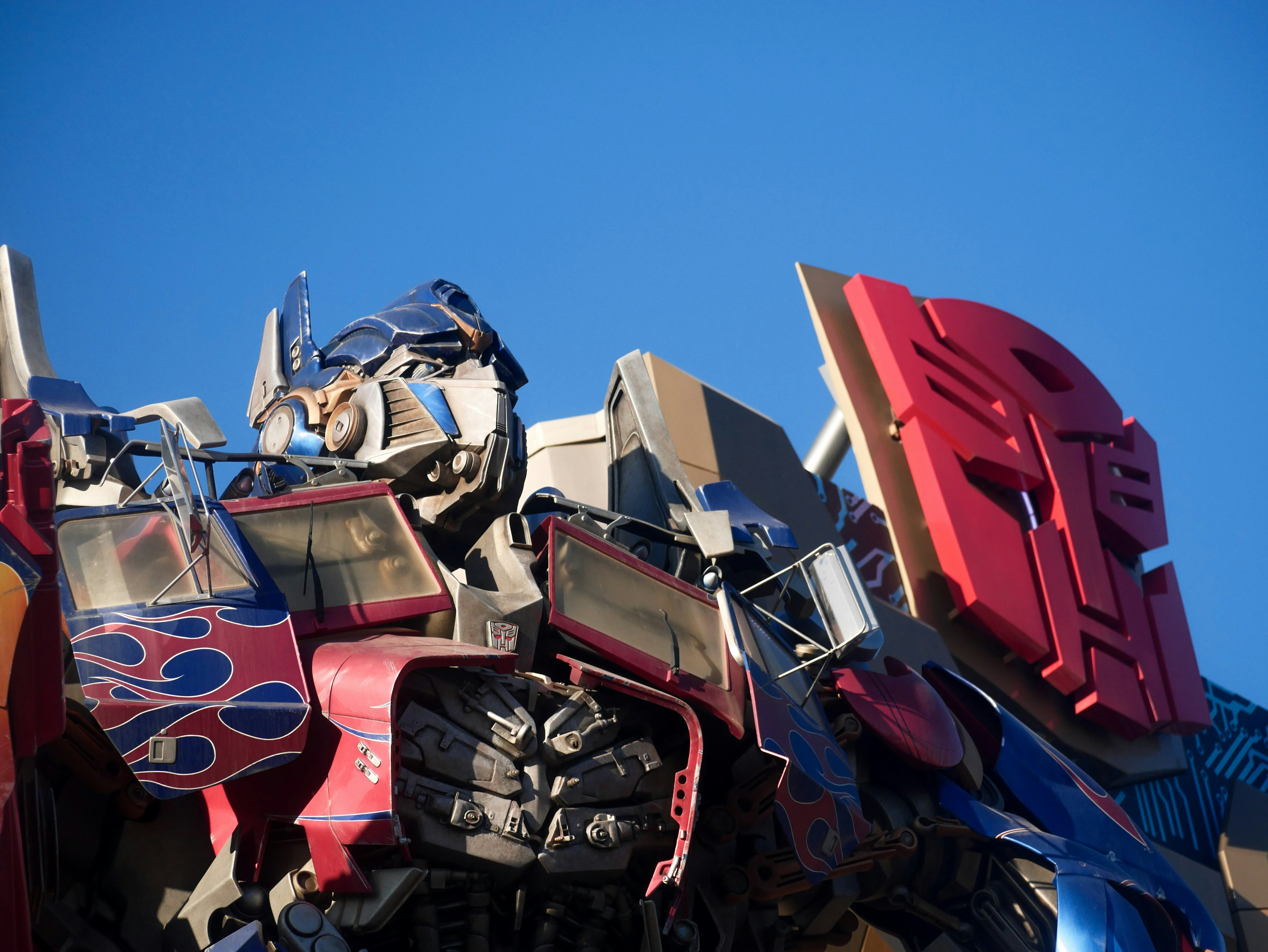 Razonamiento Analógico Emergente en Transformers