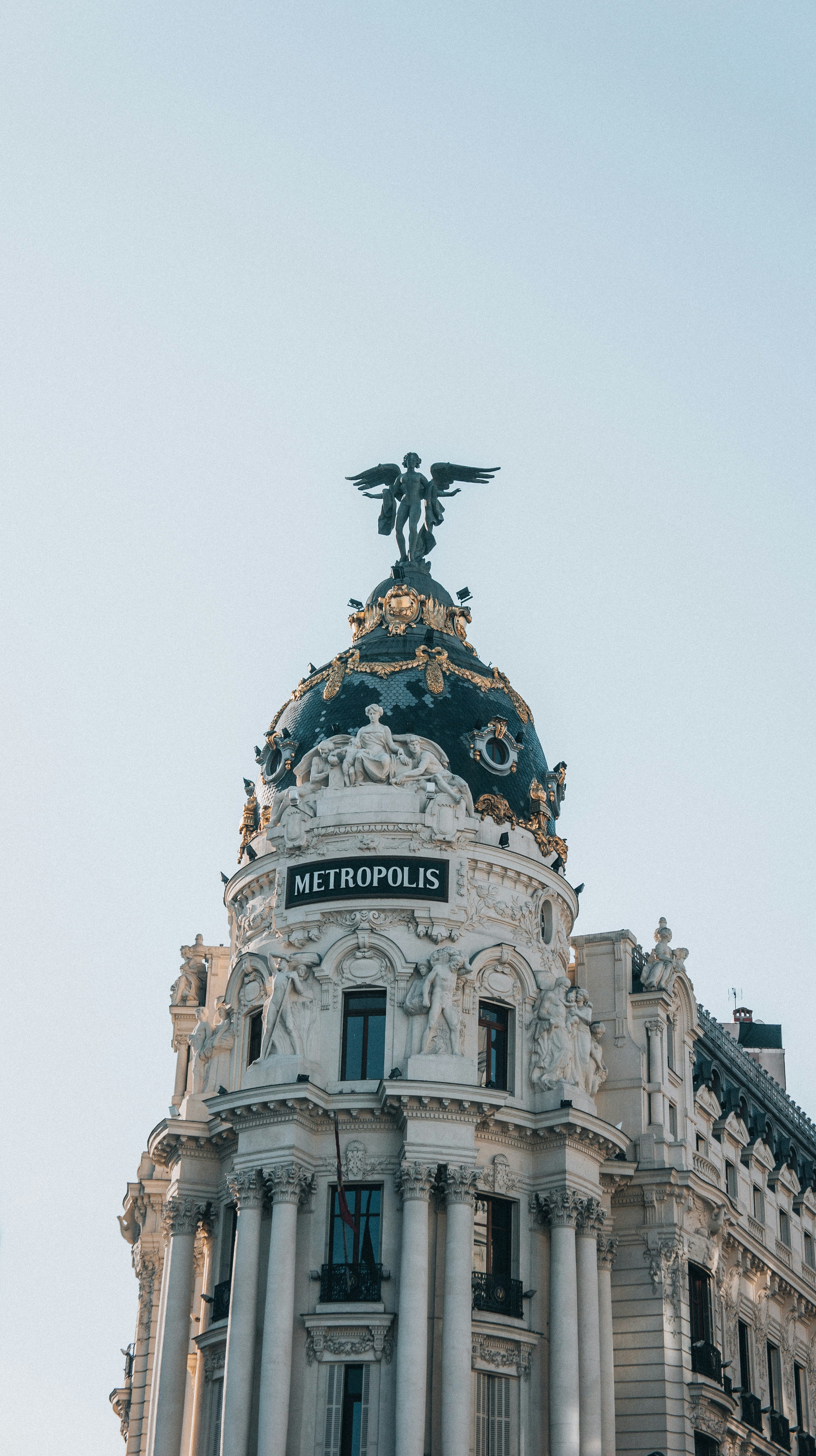 Las 10 mejores empresas de servicios de IA para empleados en Madrid