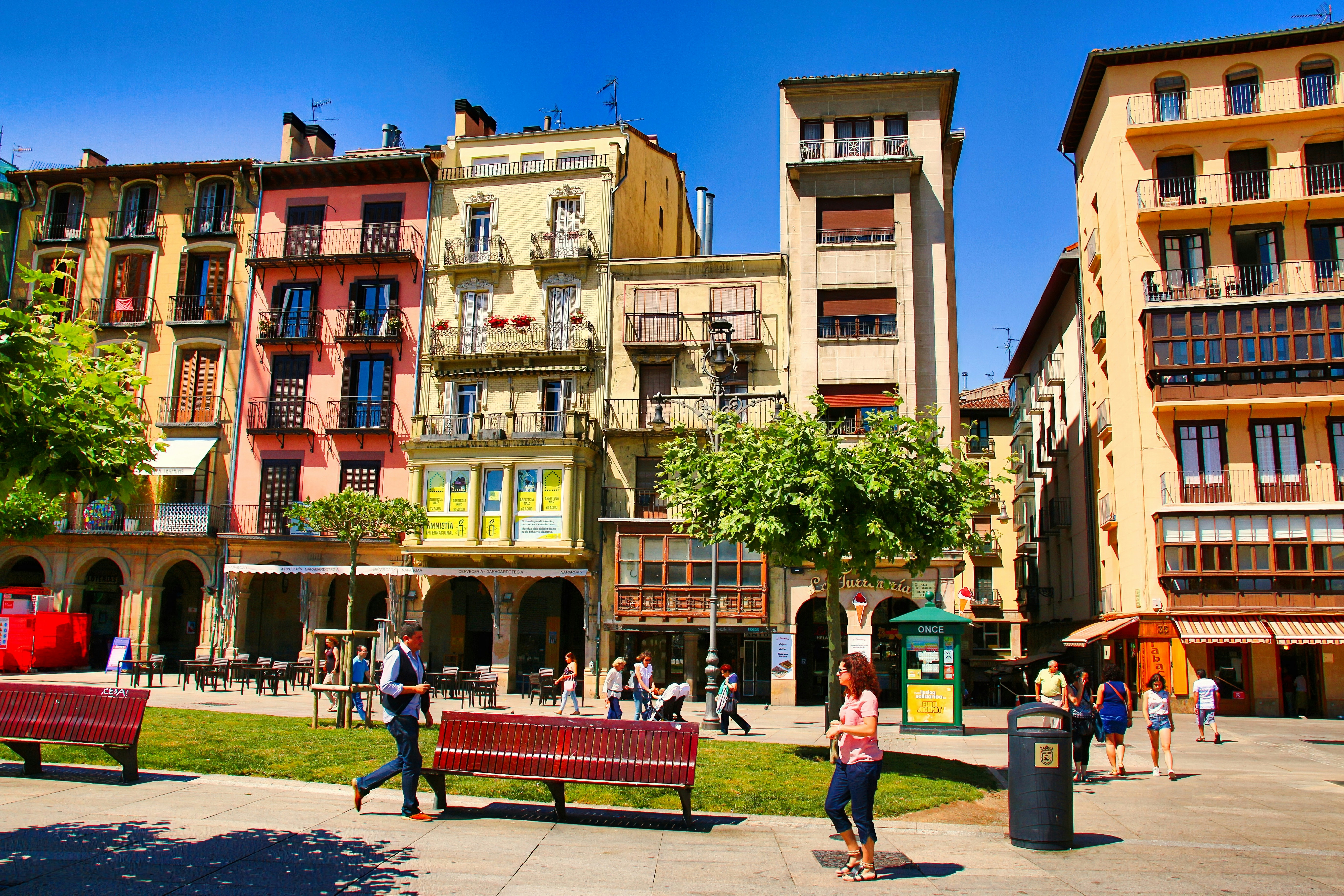 Las mejores 15 empresas de bots de redes sociales en Pamplona