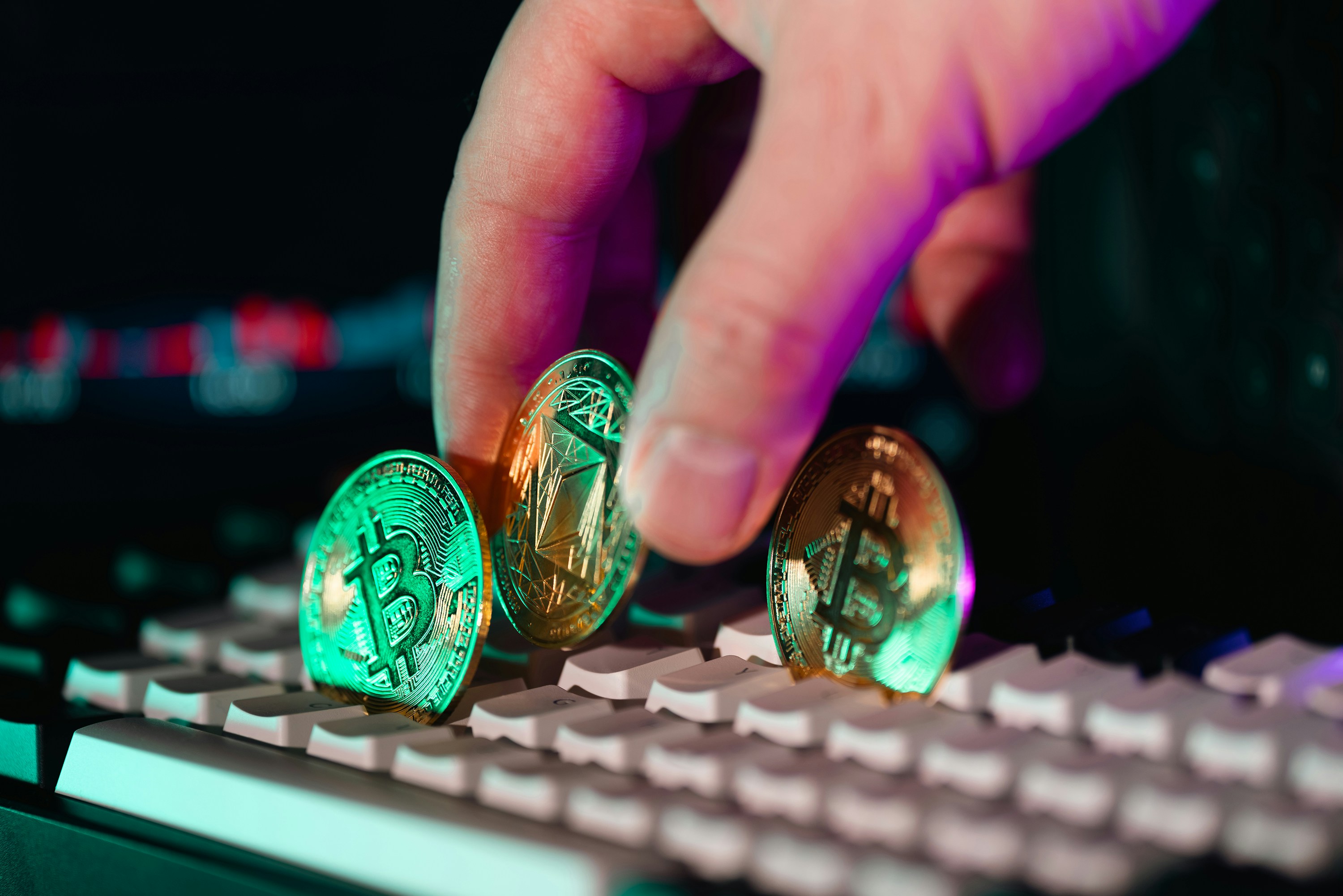 Lavador de dinero vinculado a robo de criptomonedas de $230 millones recibe 70 meses de prisión