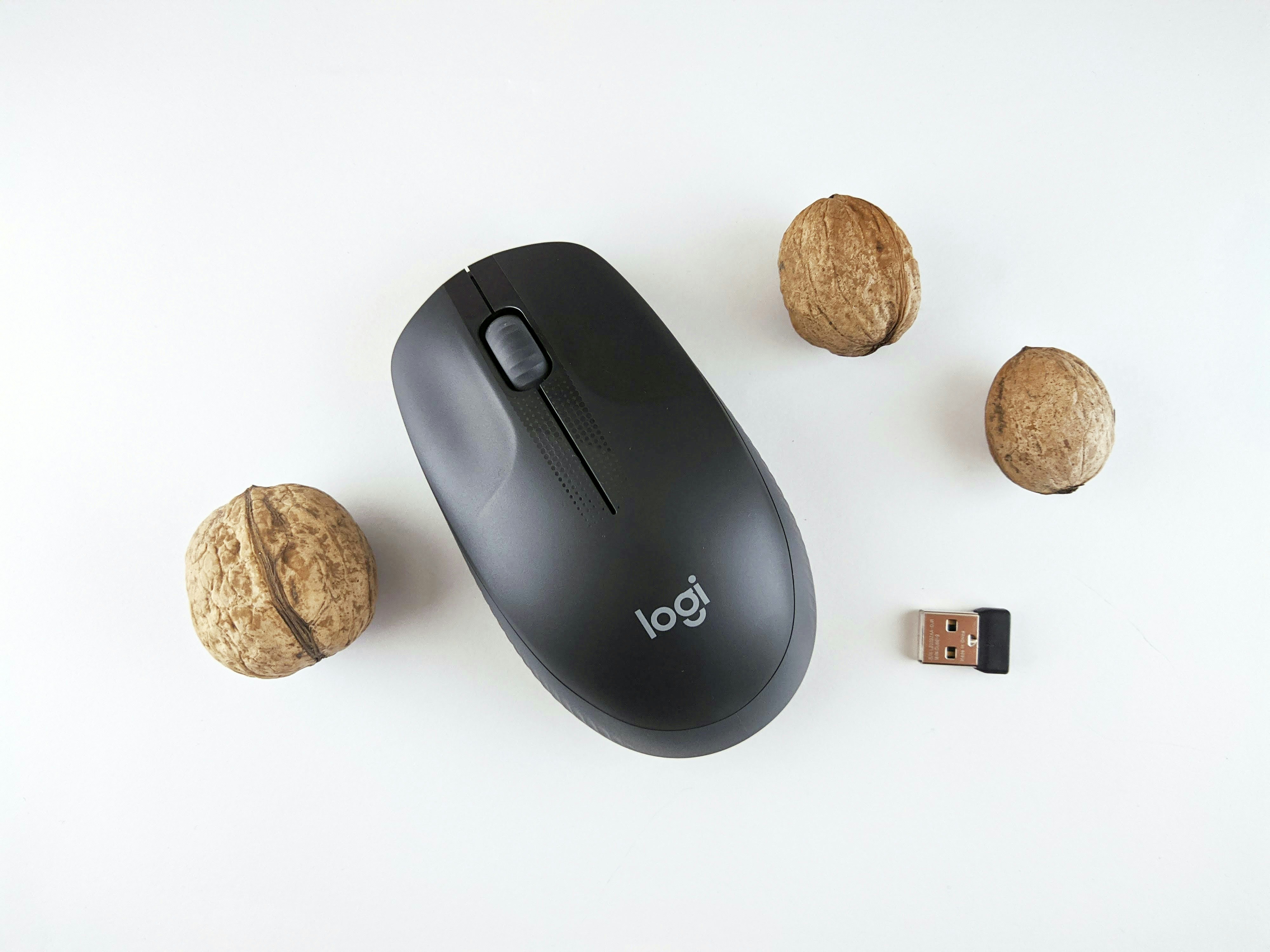 Logitech Mobi Fold: ratón plegable con funciones táctiles para viajes