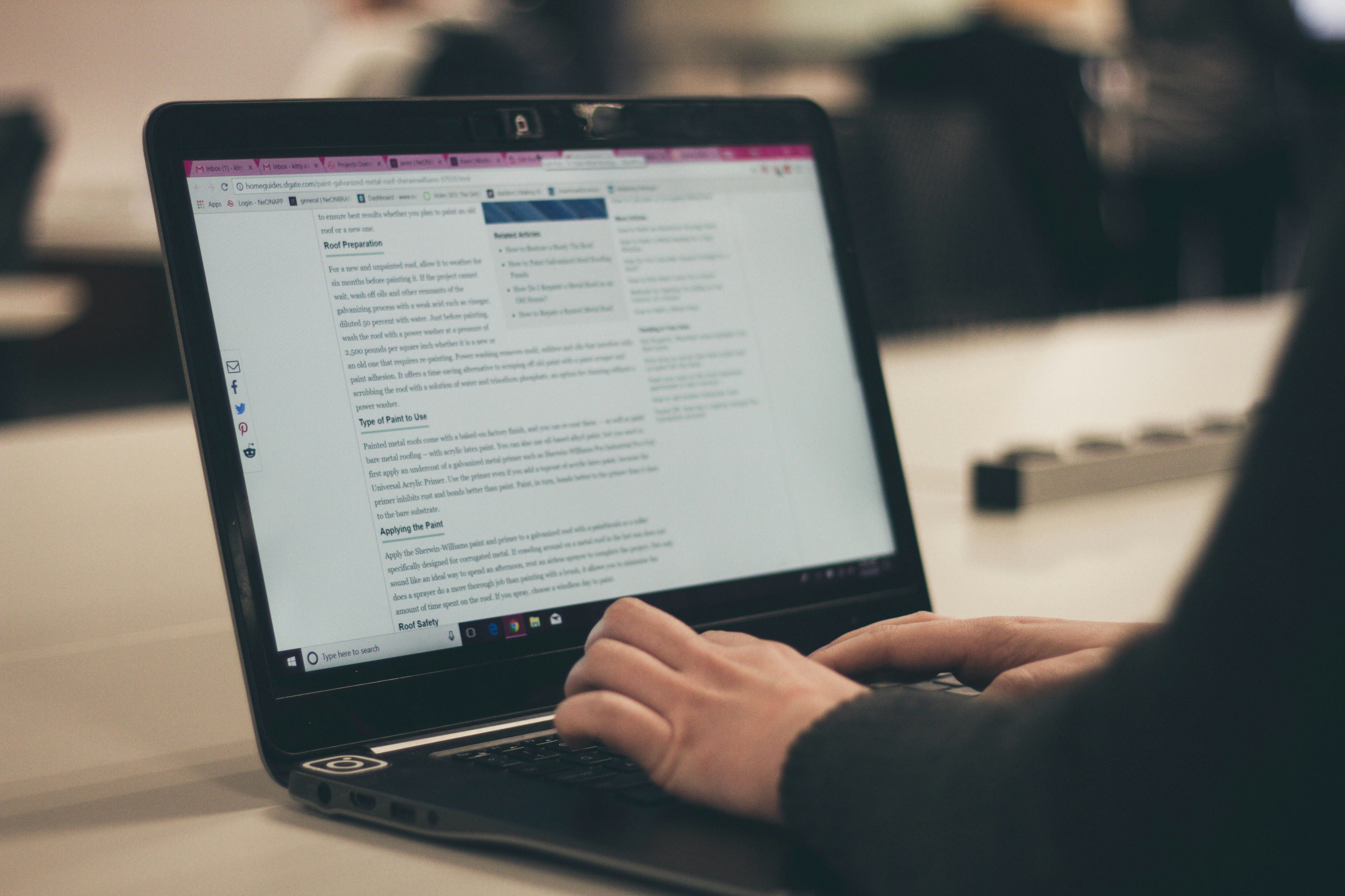 Los 10 mejores software y servicios para redactar trabajos académicos 2026