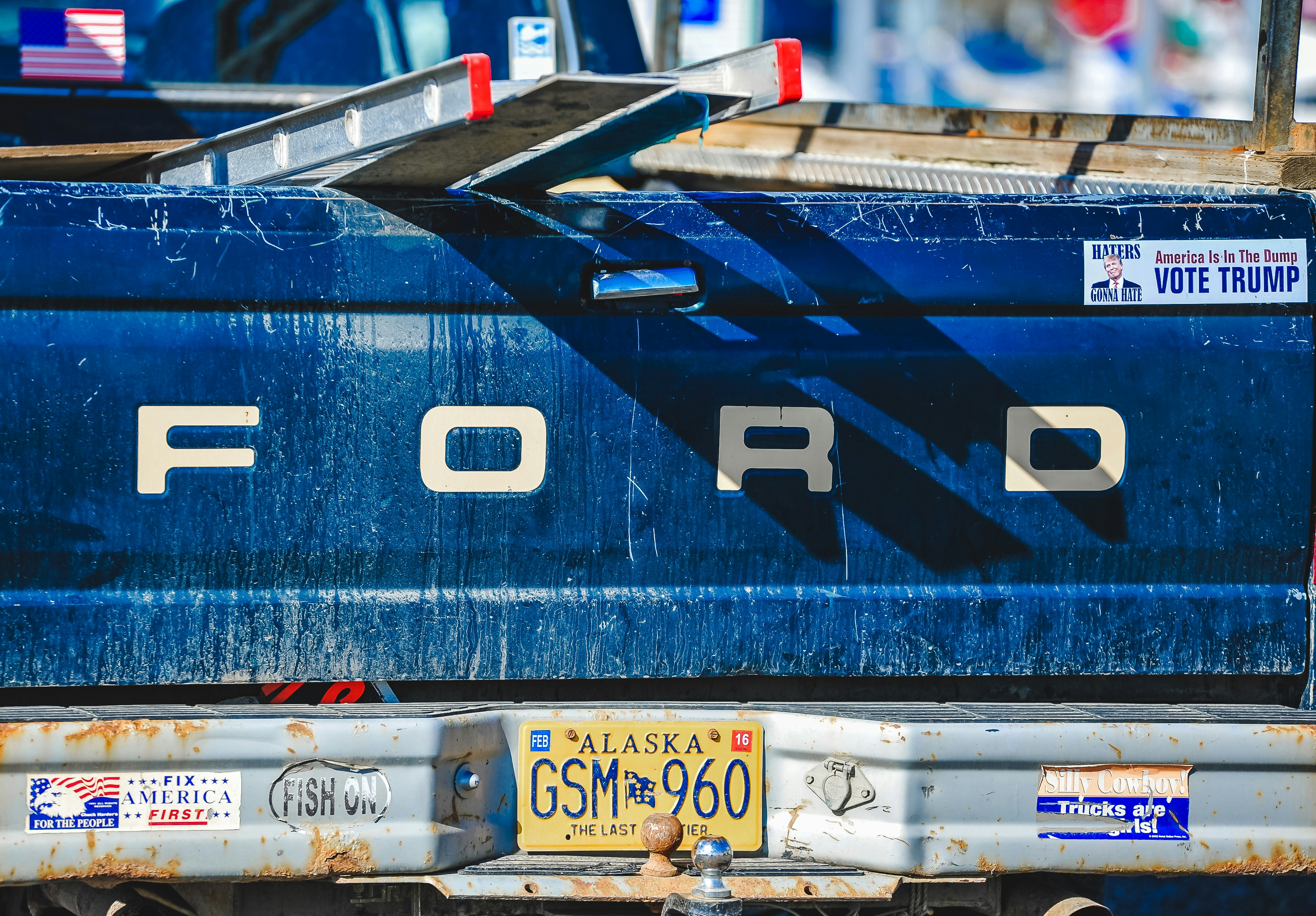 Los conductores en los accidentes fatales de Ford BlueCruise probablemente estaban distraídos antes del impacto
