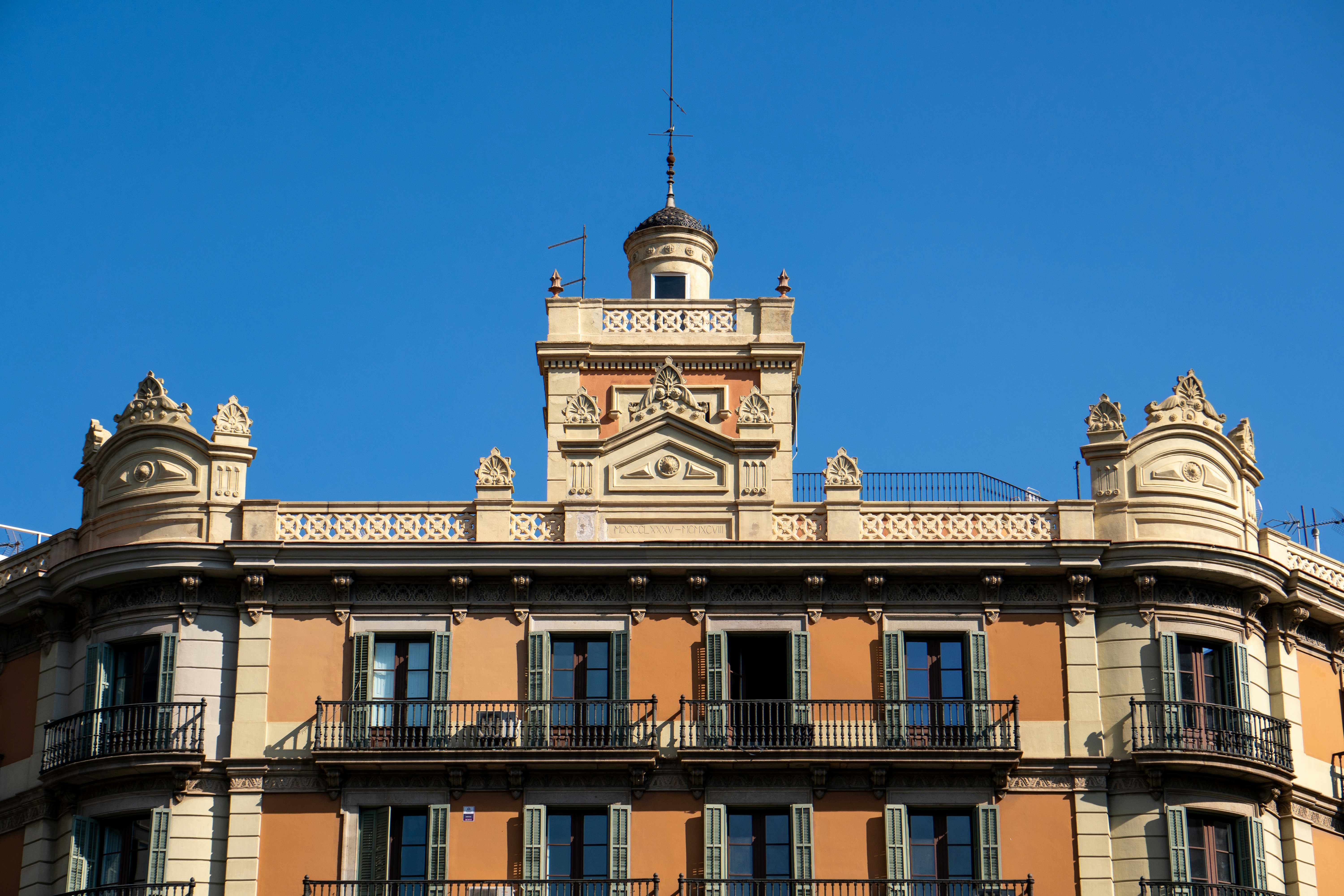 Principales 7 proveedores de IA para automatizar procesos internos en España comparados para la adopción en 2024