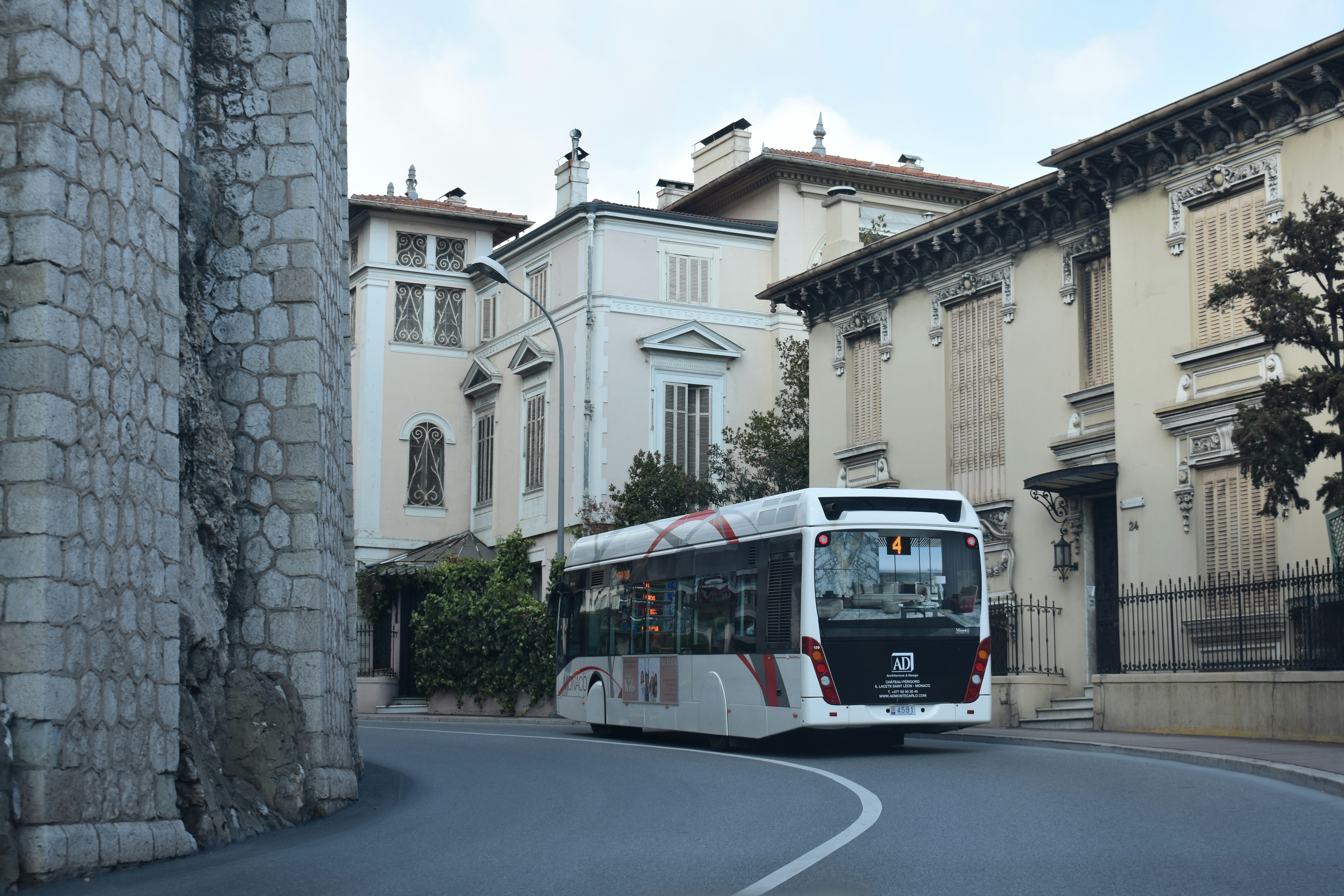 Los 3 mejores expertos en servicios de n8n en Girona