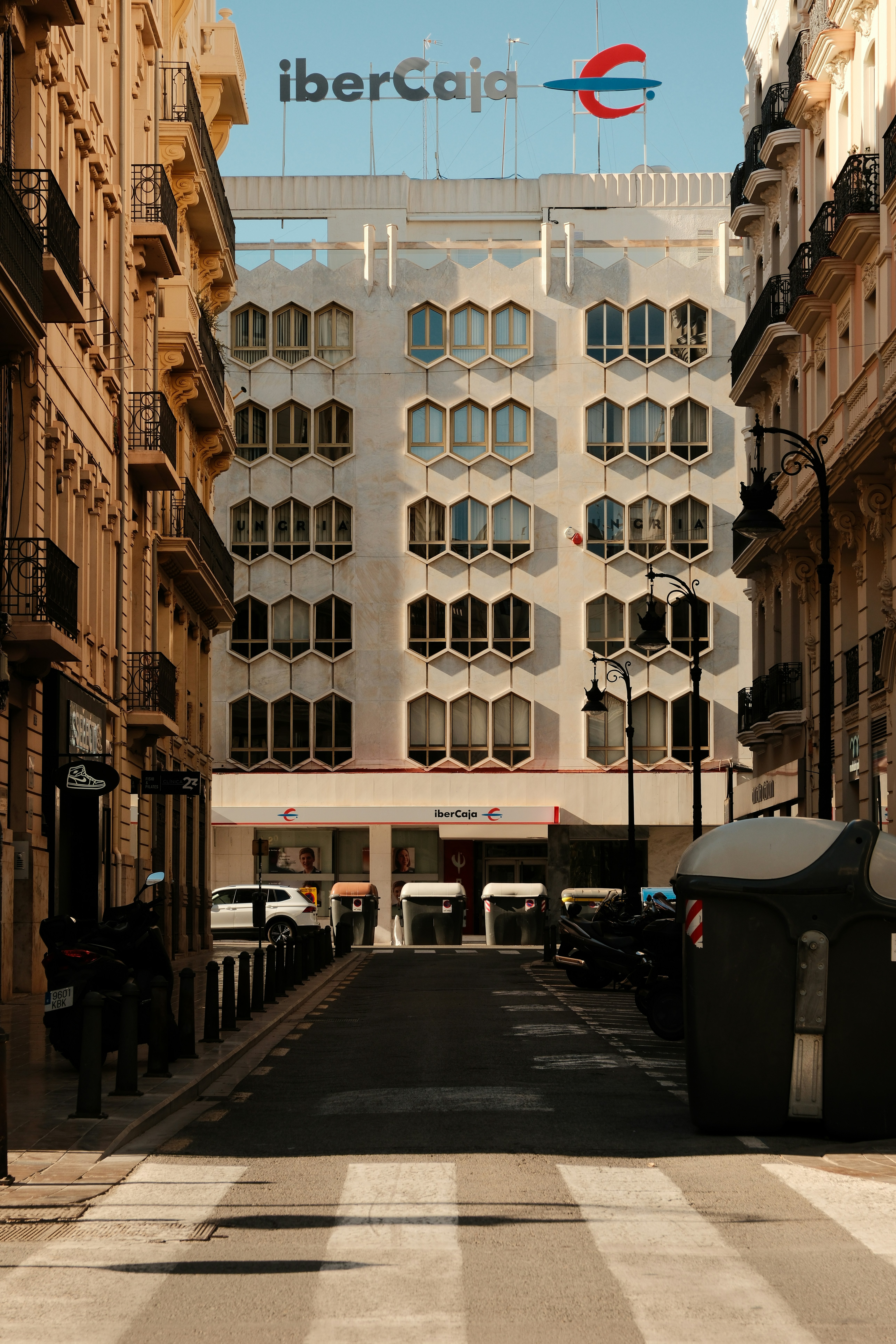 Principales 5 expertos en automatización de análisis de contratos de IA en Valencia