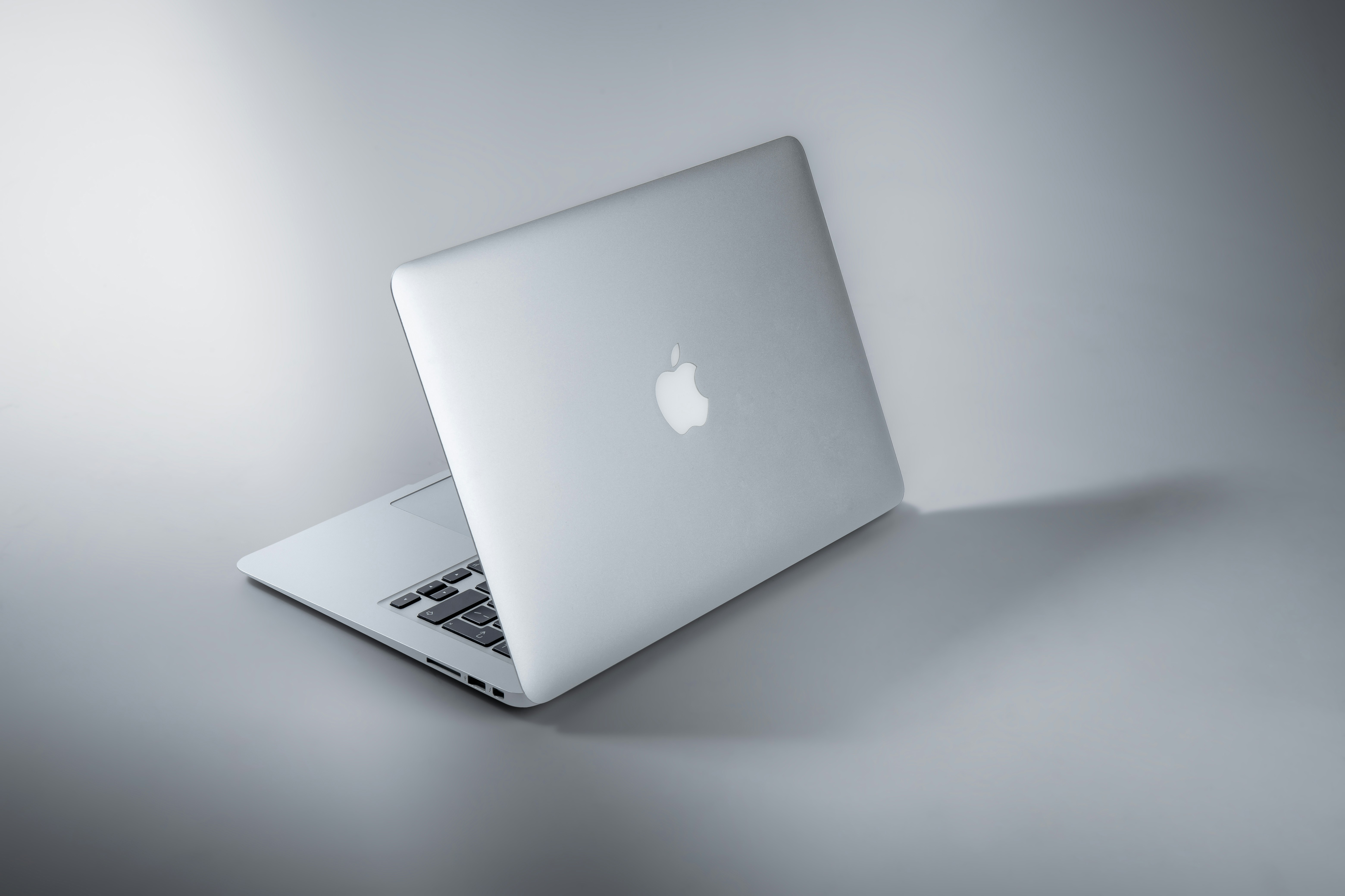MacBook Neo: 1.1 millones de ventas redefinen la industria PC
