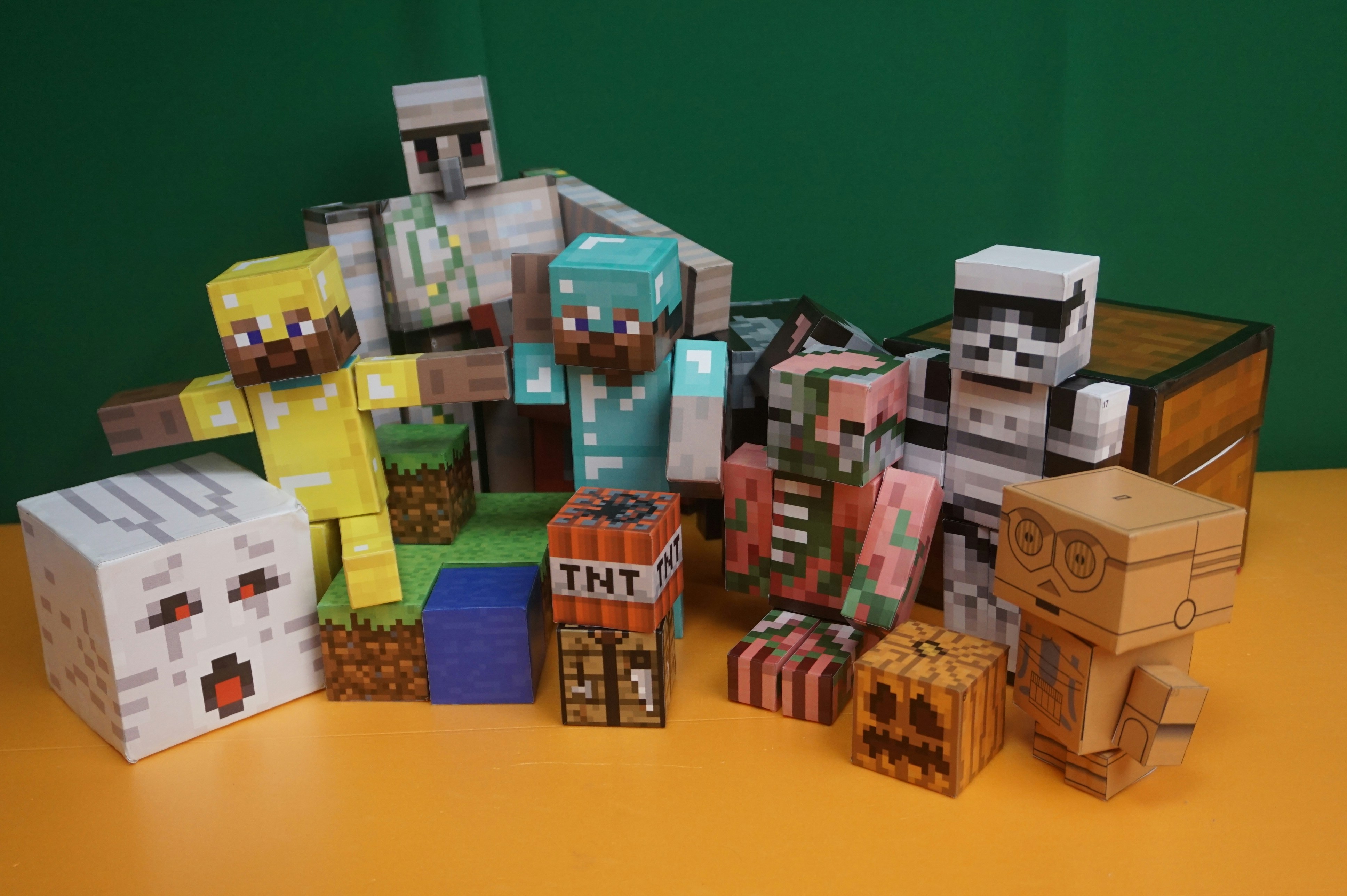 Marco multigente para colaboración complementaria sensible al tiempo en Minecraft