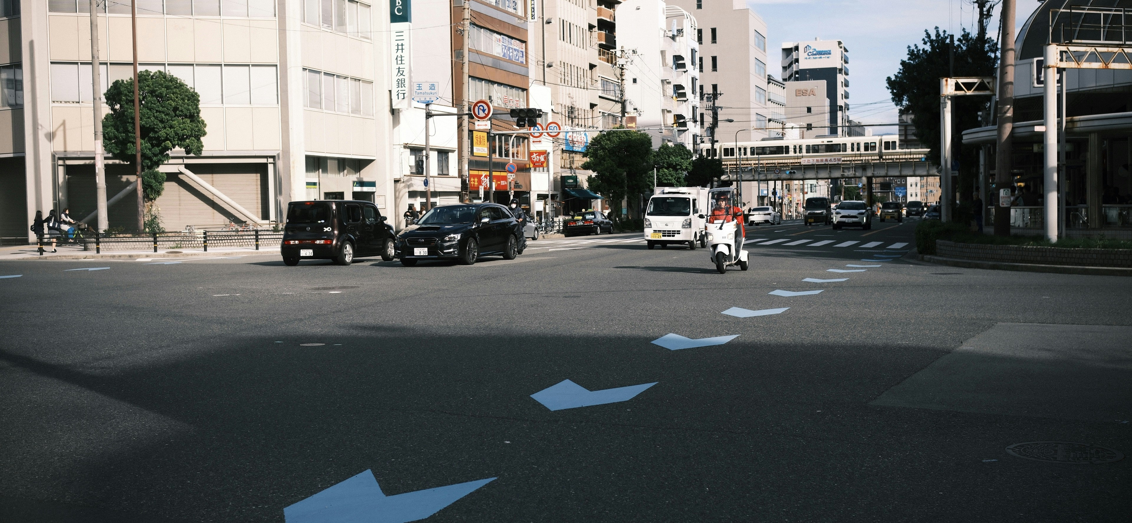 Prediciendo la intención de peatones con redes neuronales gráficas espaciotemporales para sistemas AEB mejorados