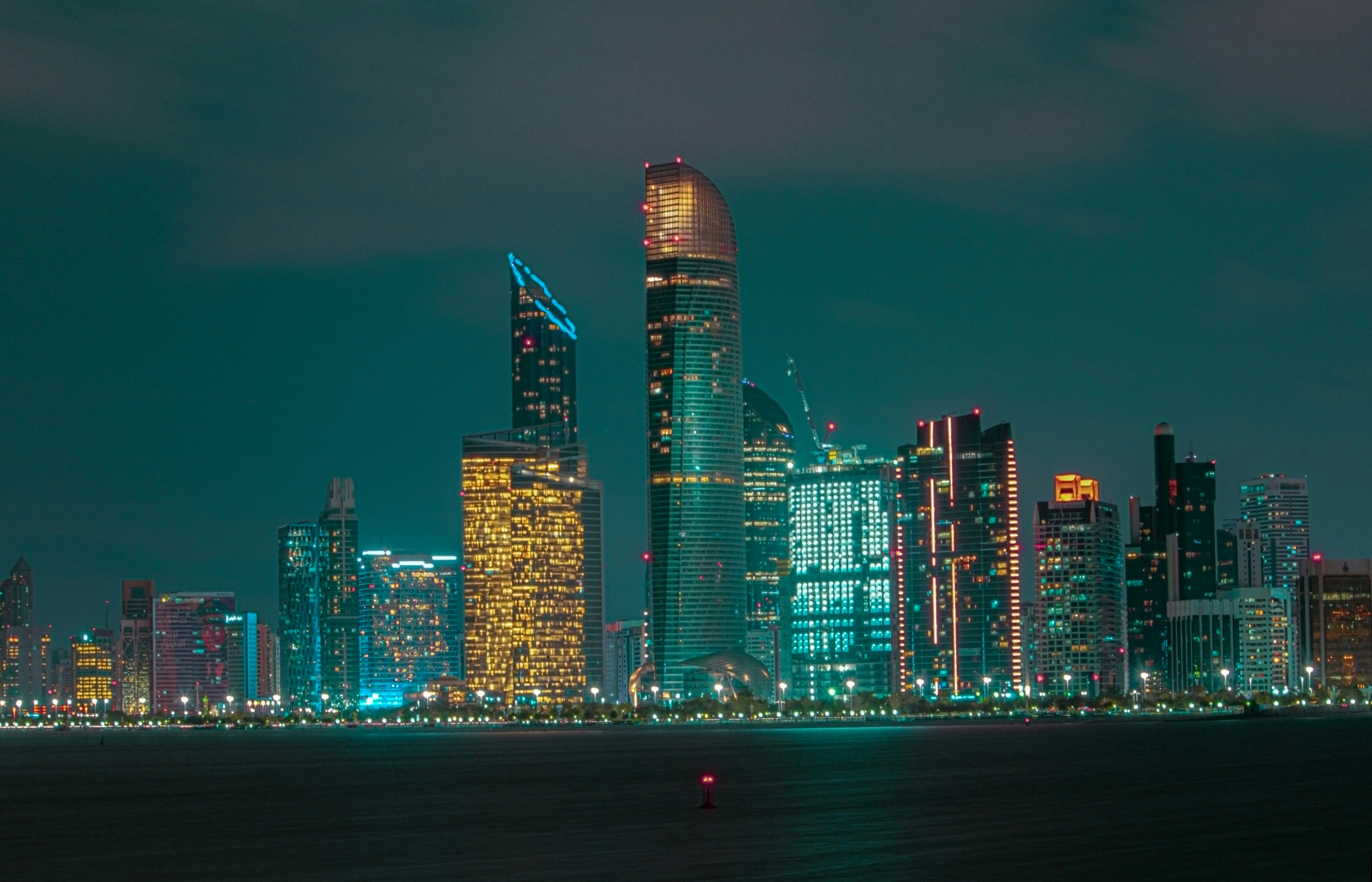 Mejores empresas de desarrollo de software en Abu Dhabi 2026