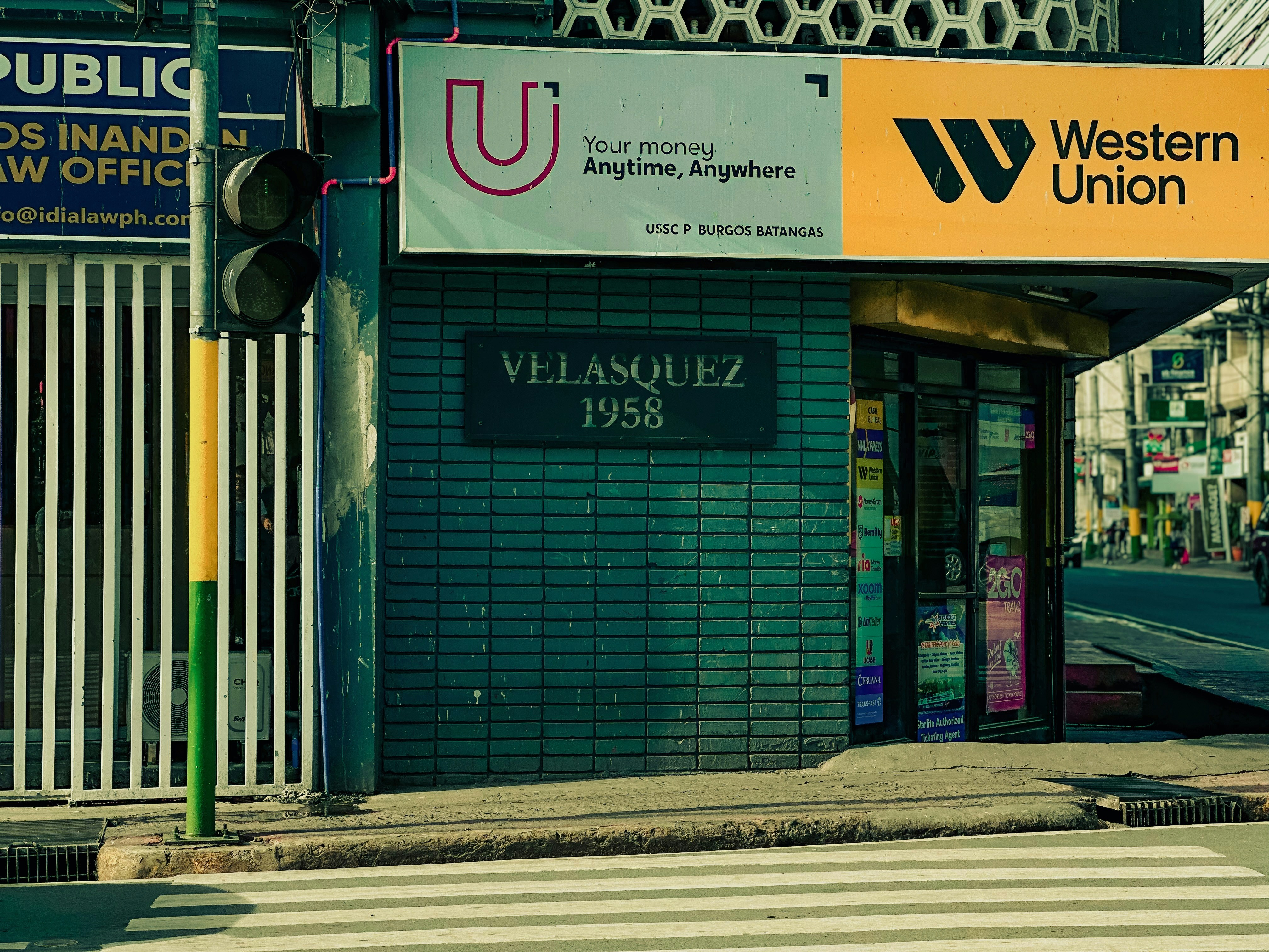 Mejores 3 empresas para reemplazar el buzón compartido con un sistema de clasificación inteligente en Granada 2026