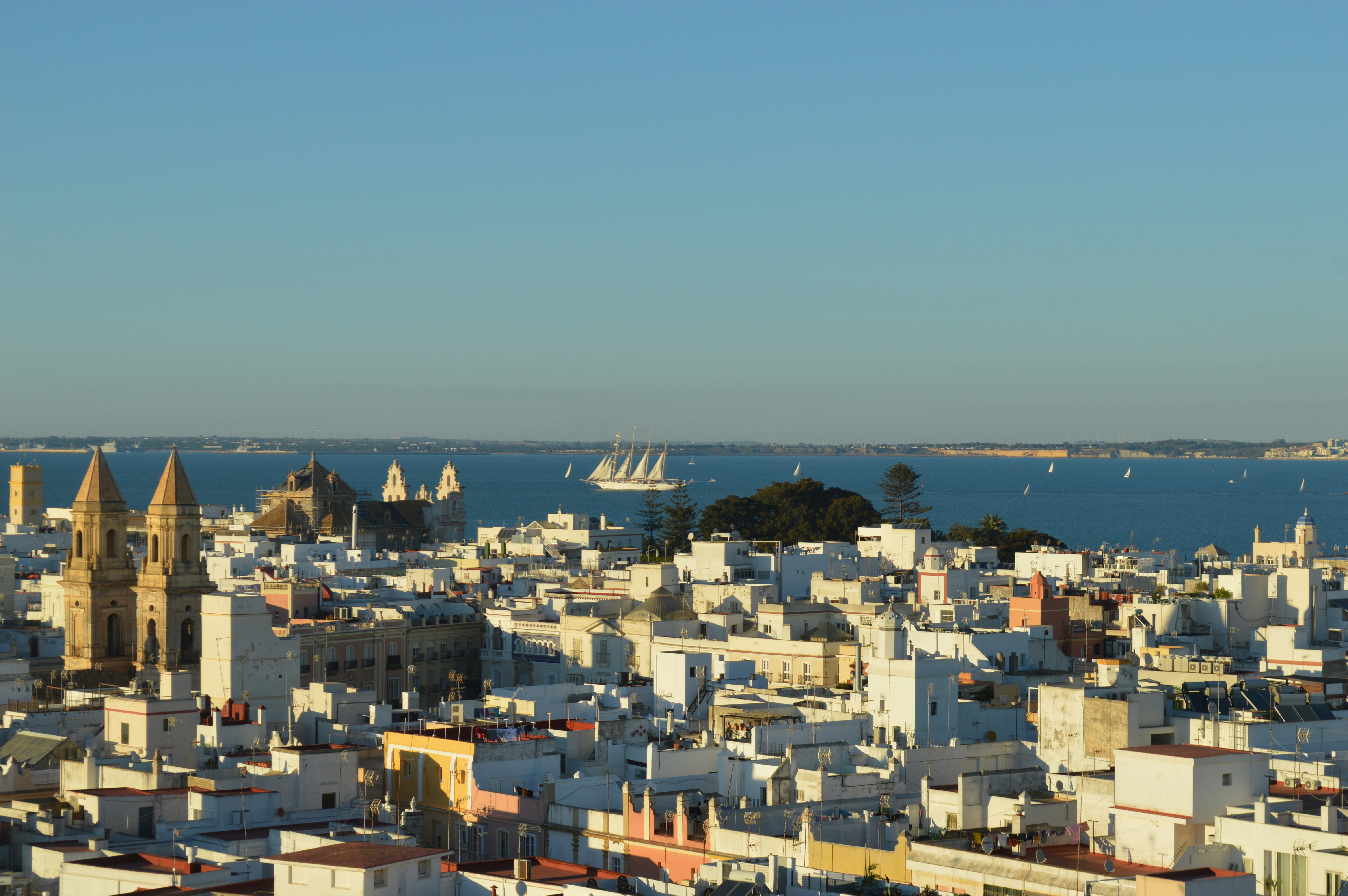 Mejores 15 empresas para sistemas telefónicos de inteligencia artificial en Cádiz