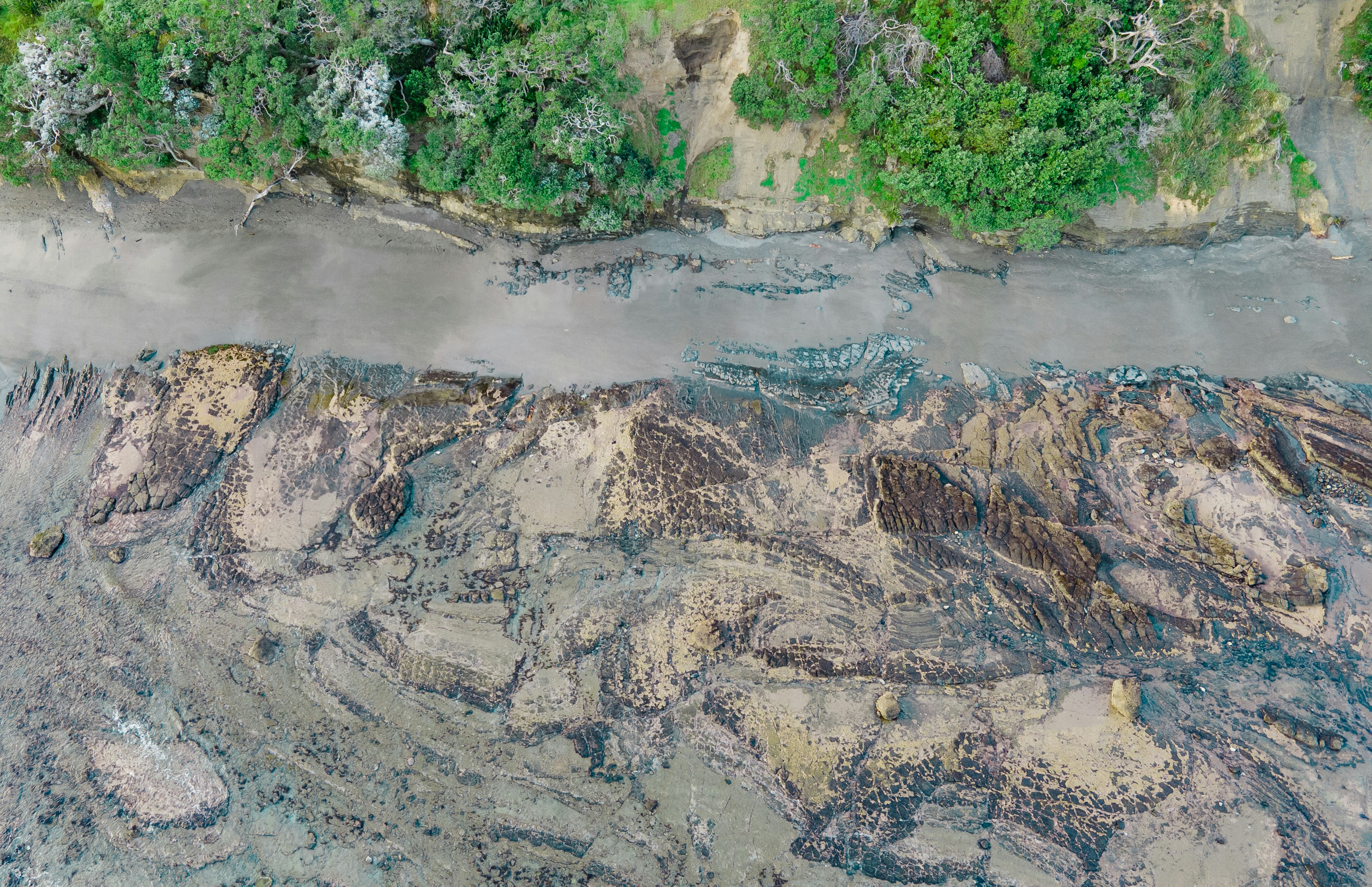 Adaptación Continua Metaoptimizada para misiones de reconocimiento de geología planetaria para despliegues autónomos de baja potencia