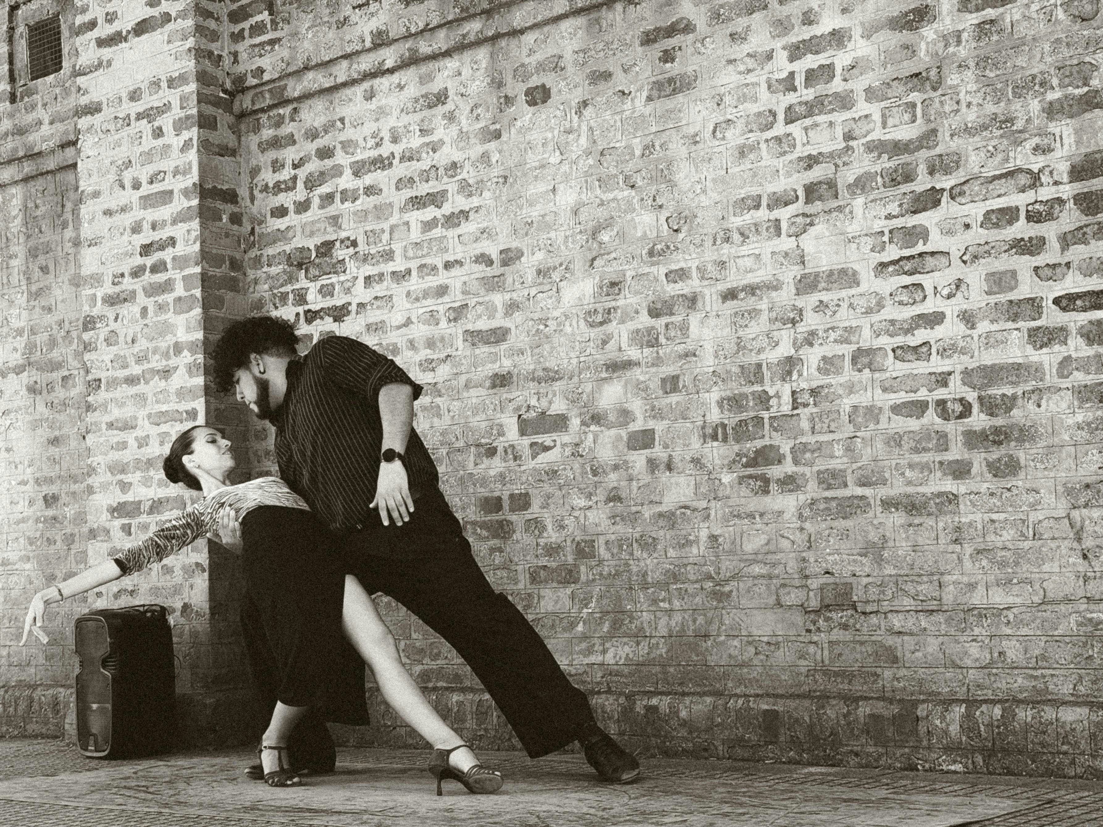 El Tango Táctico: Una Comparación Detallada de Reforzamiento