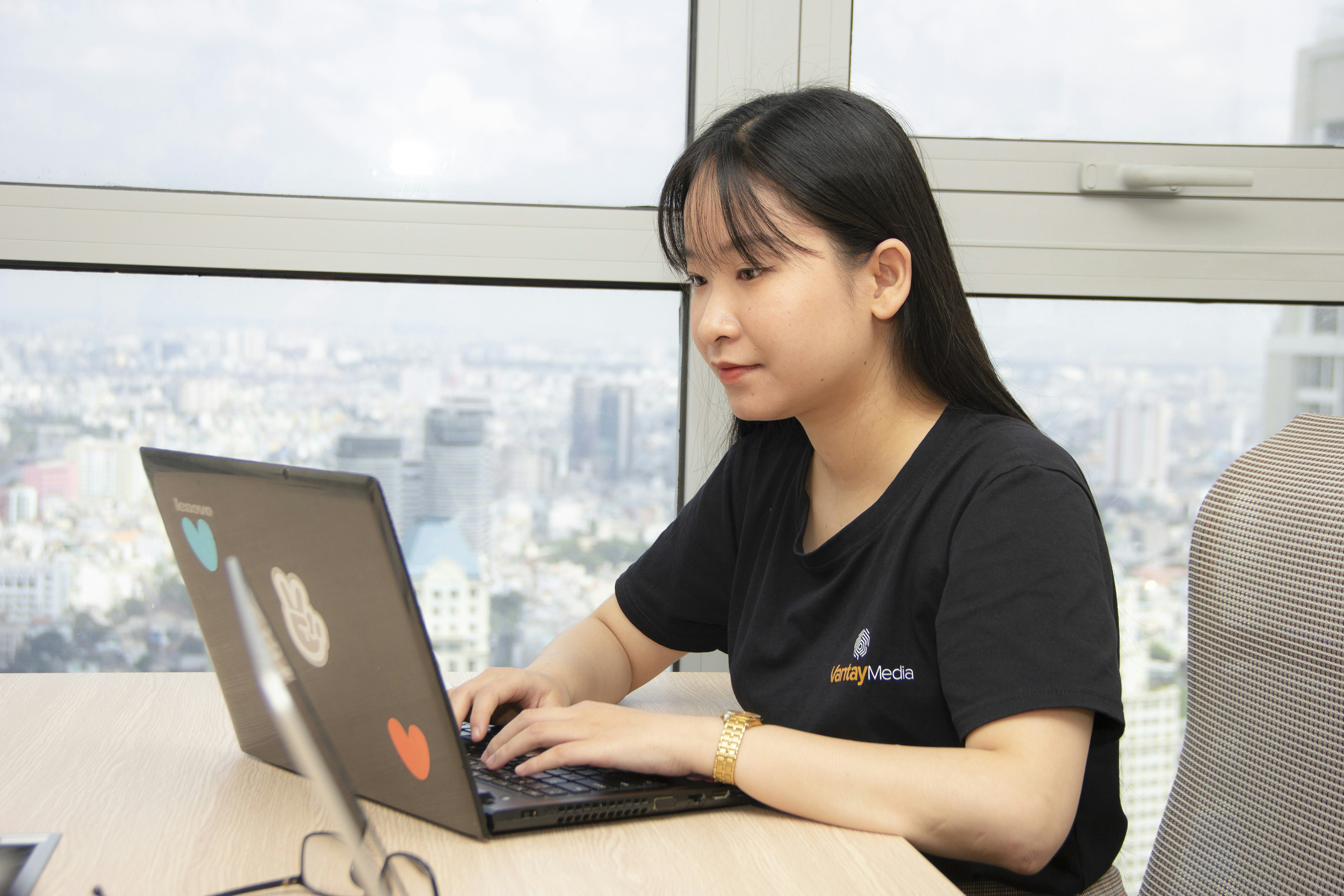 Nunca es tarde: Microsoft, Generación Singapur ayudan a buscadores de empleos en carrera media a cambiar hacia la tecnología