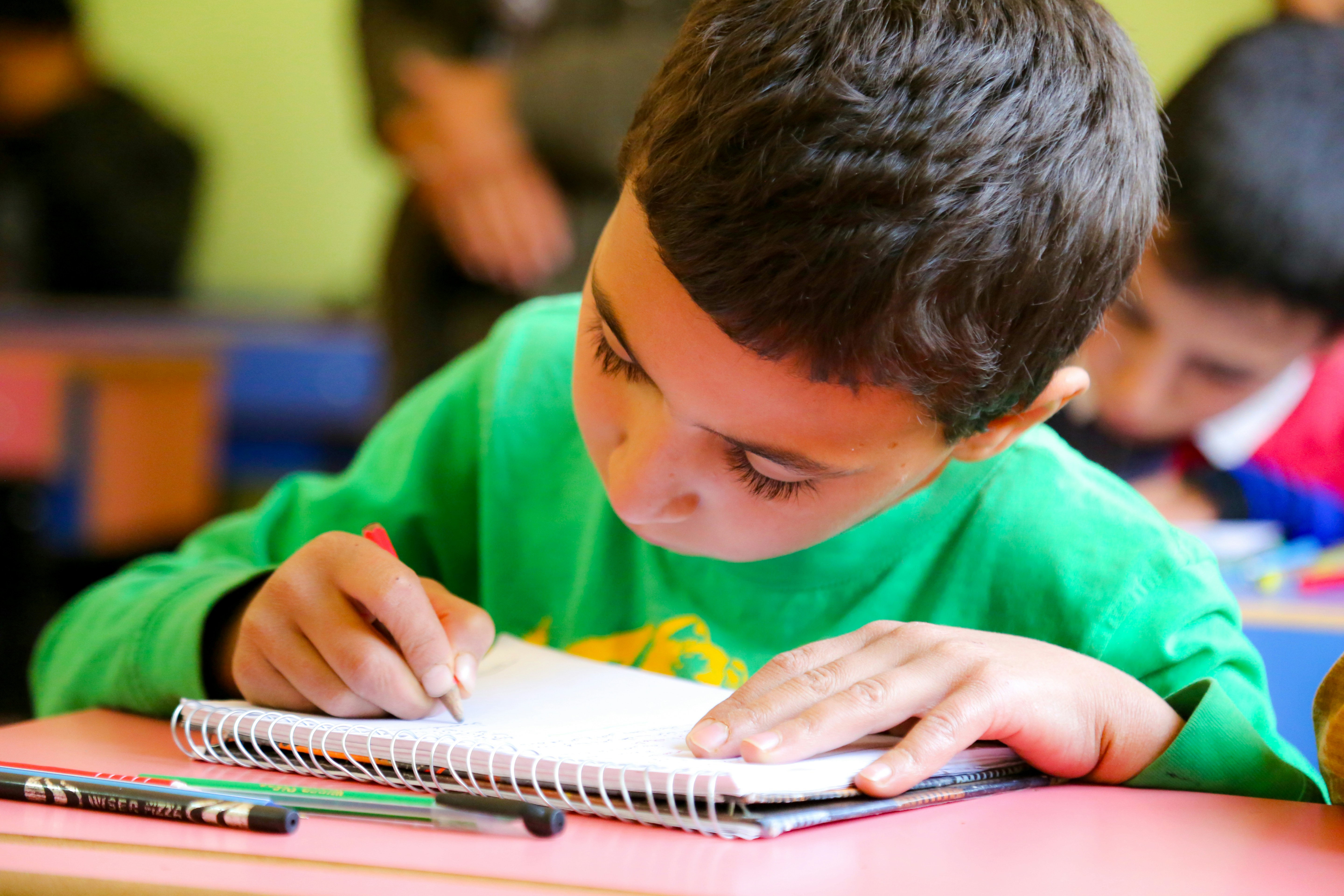 ¿Dónde puedo aprender más sobre migrar una aplicación Delphi a la web moderna?