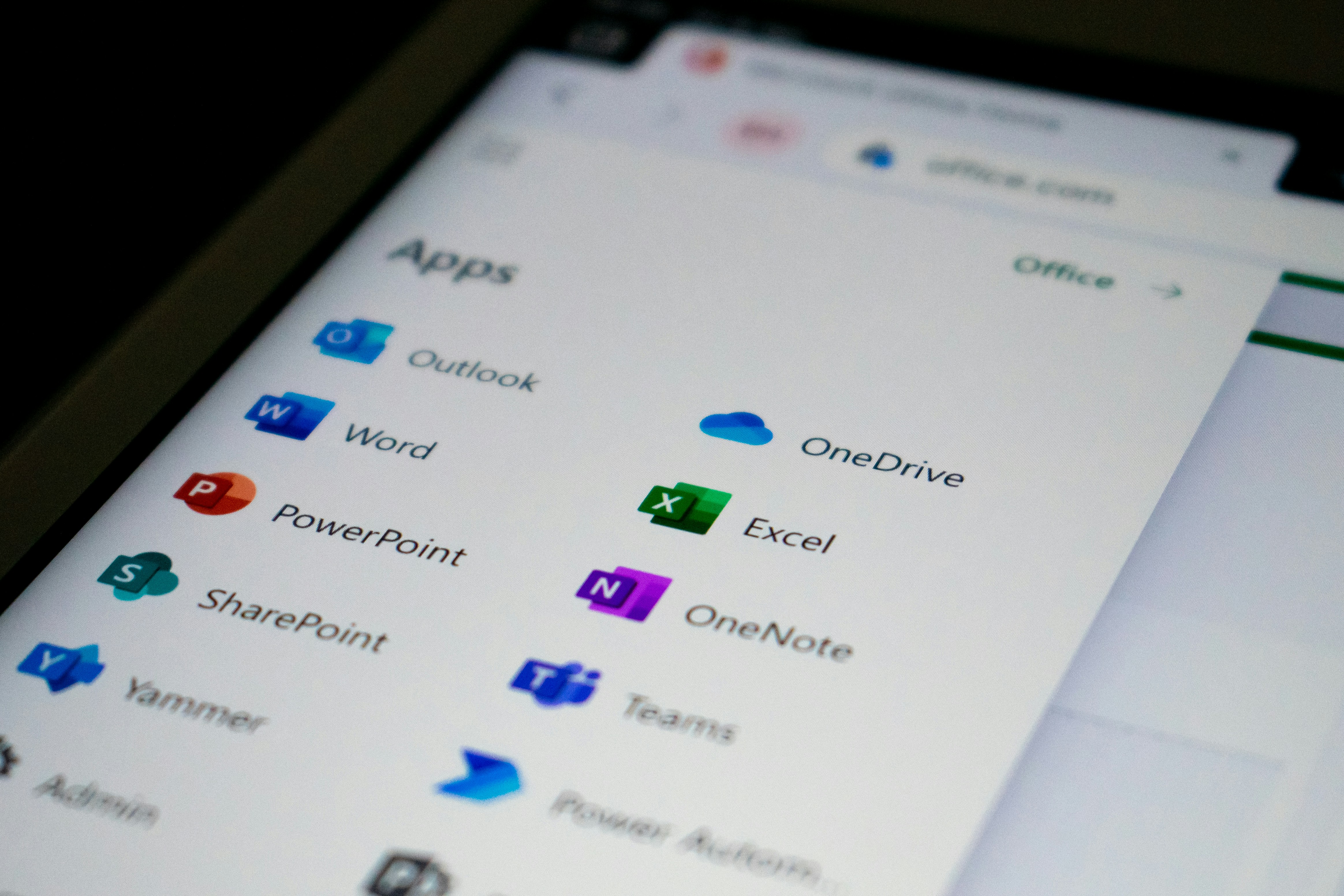 ¿Cómo puede migrar Excel a una plataforma web personalizada ayudar a construir una organización preparada para el futuro?