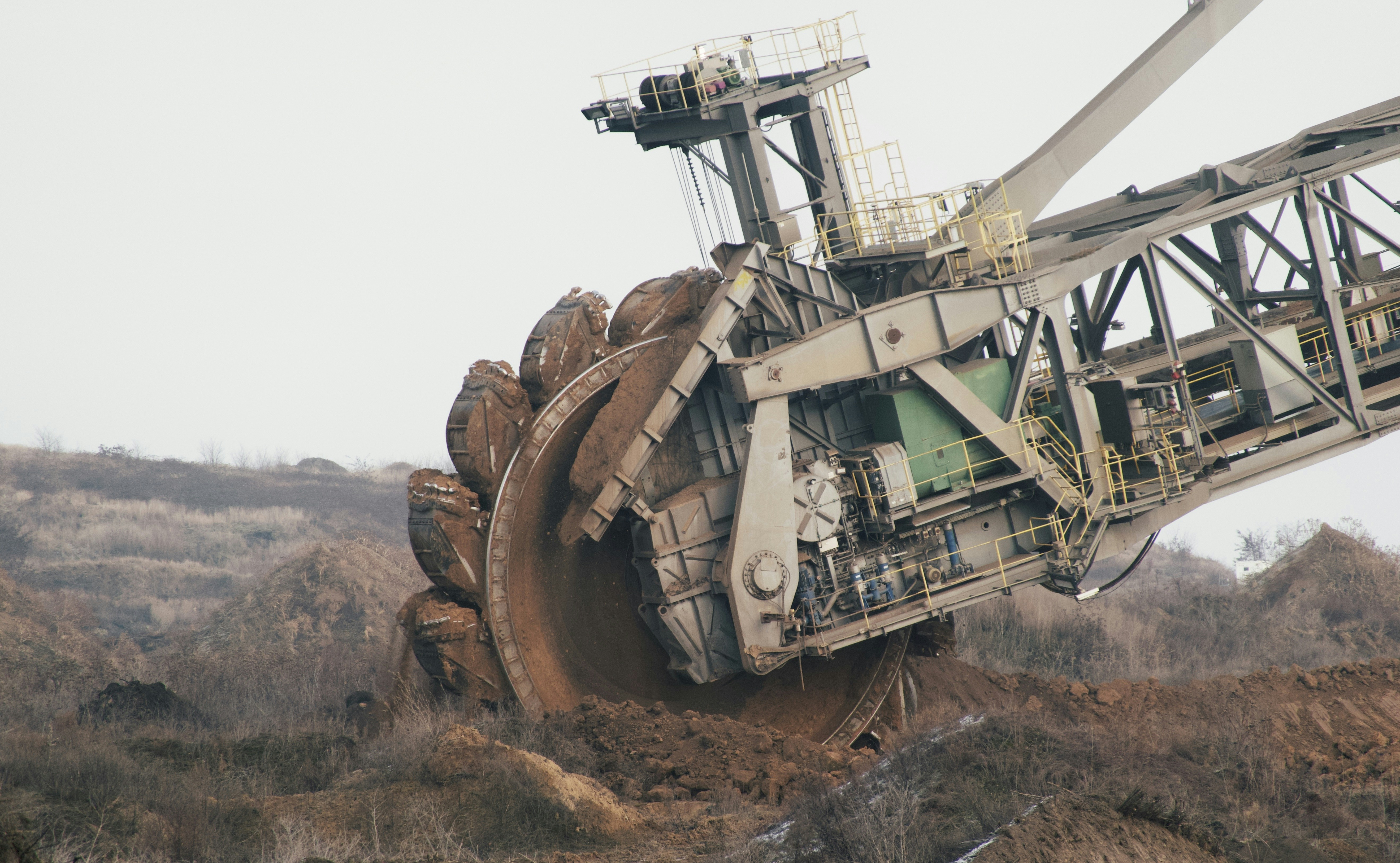 MINER: Minería de Representación Interna Multimodal para Recuperación Eficiente