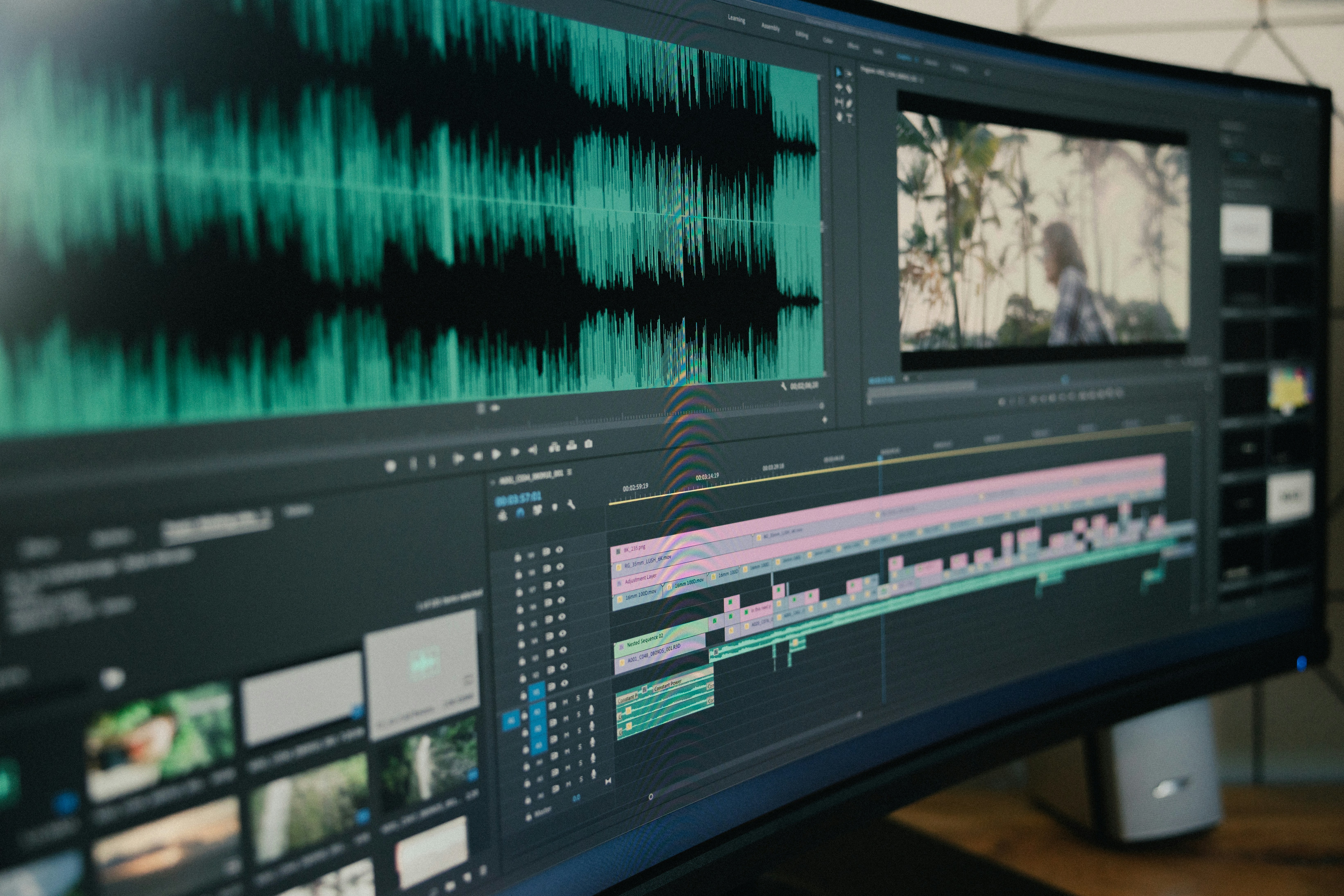 MMTM: Modelado de Temas Tri-Modal para Videos de Formato Largo mediante Fusión con Compuerta de Similitud